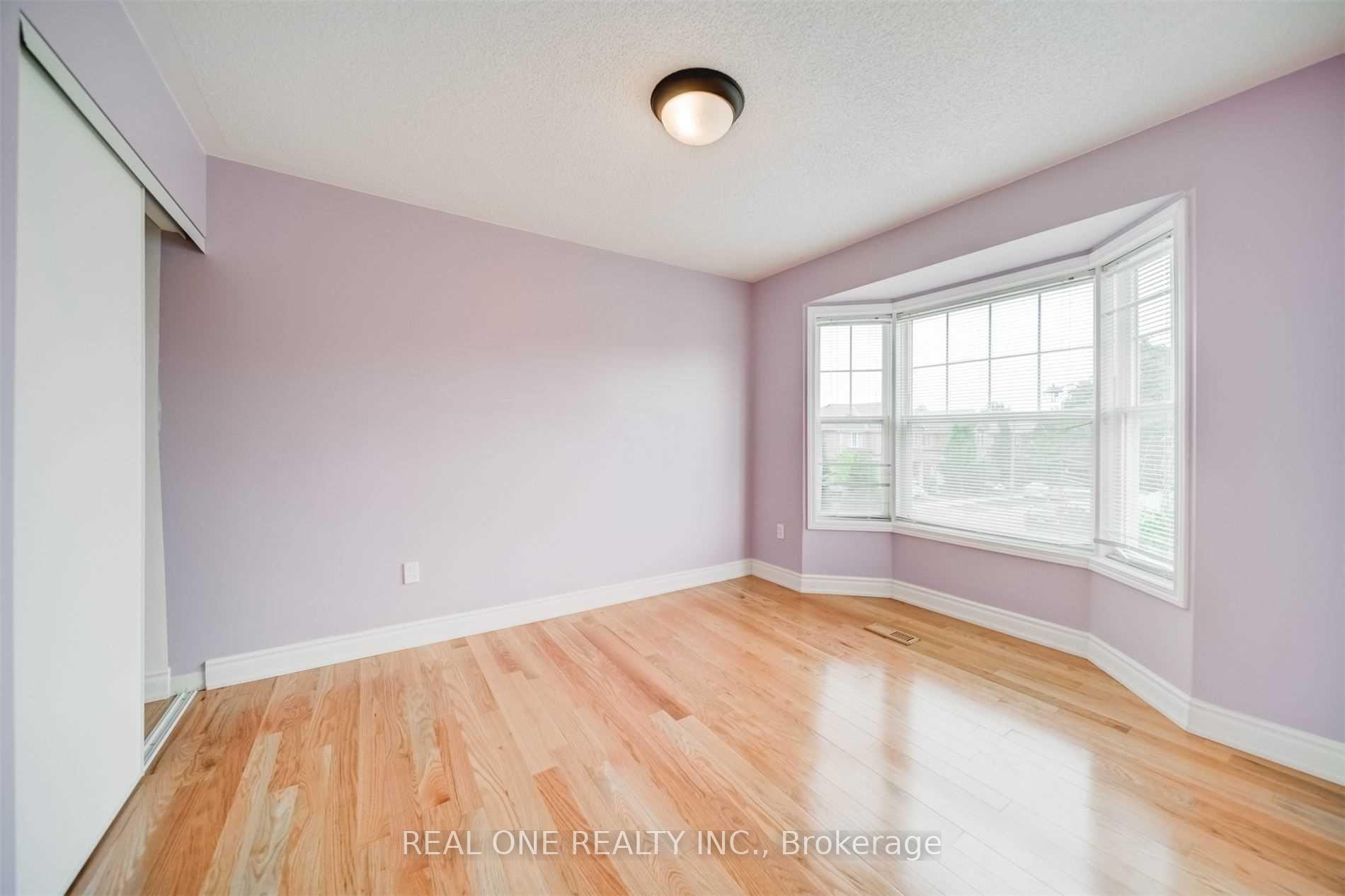 Photo 21 of 1364 Goldhawk Trail, Oakville, West Oak Trails — HOMEH