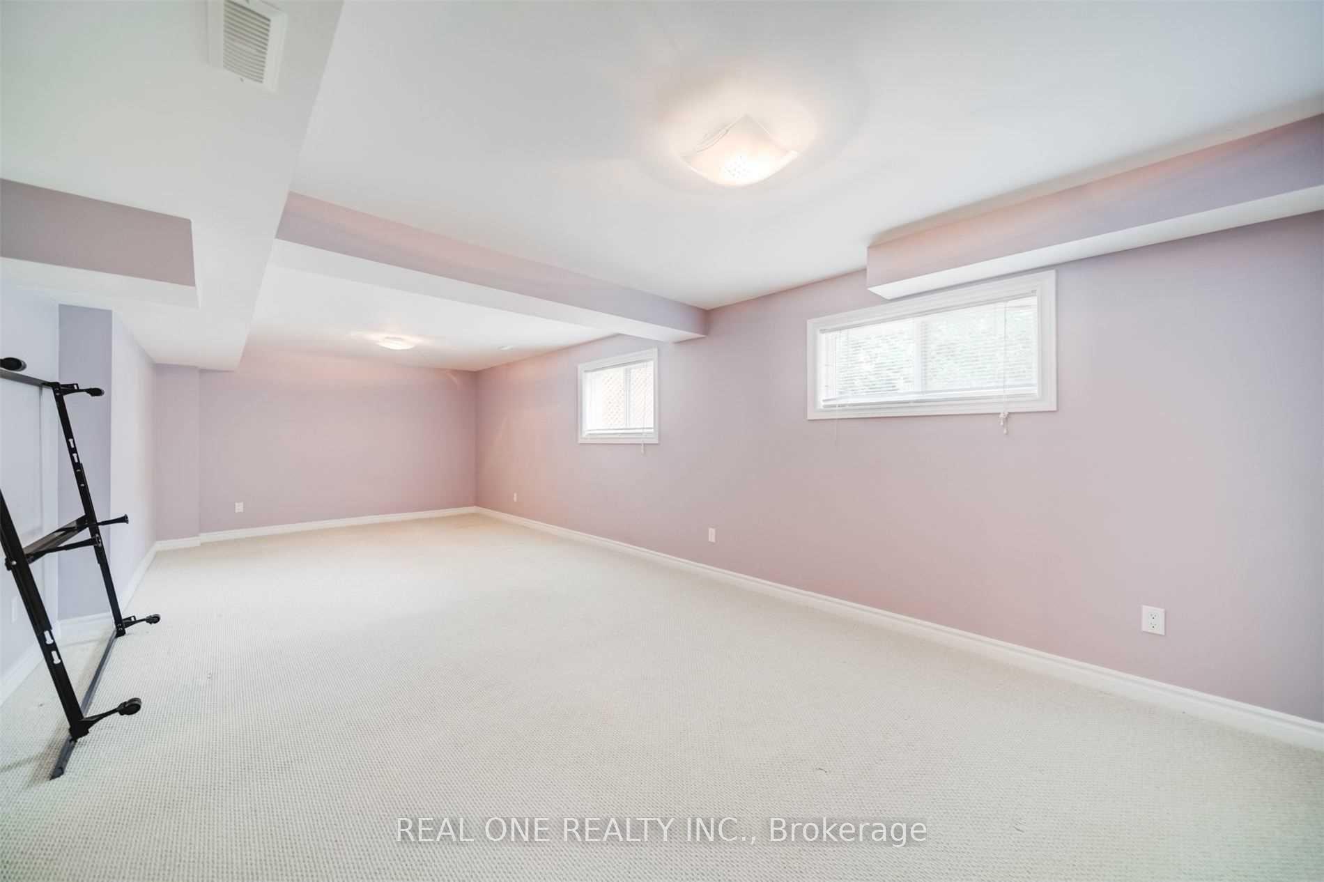 Photo 24 of 1364 Goldhawk Trail, Oakville, West Oak Trails — HOMEH