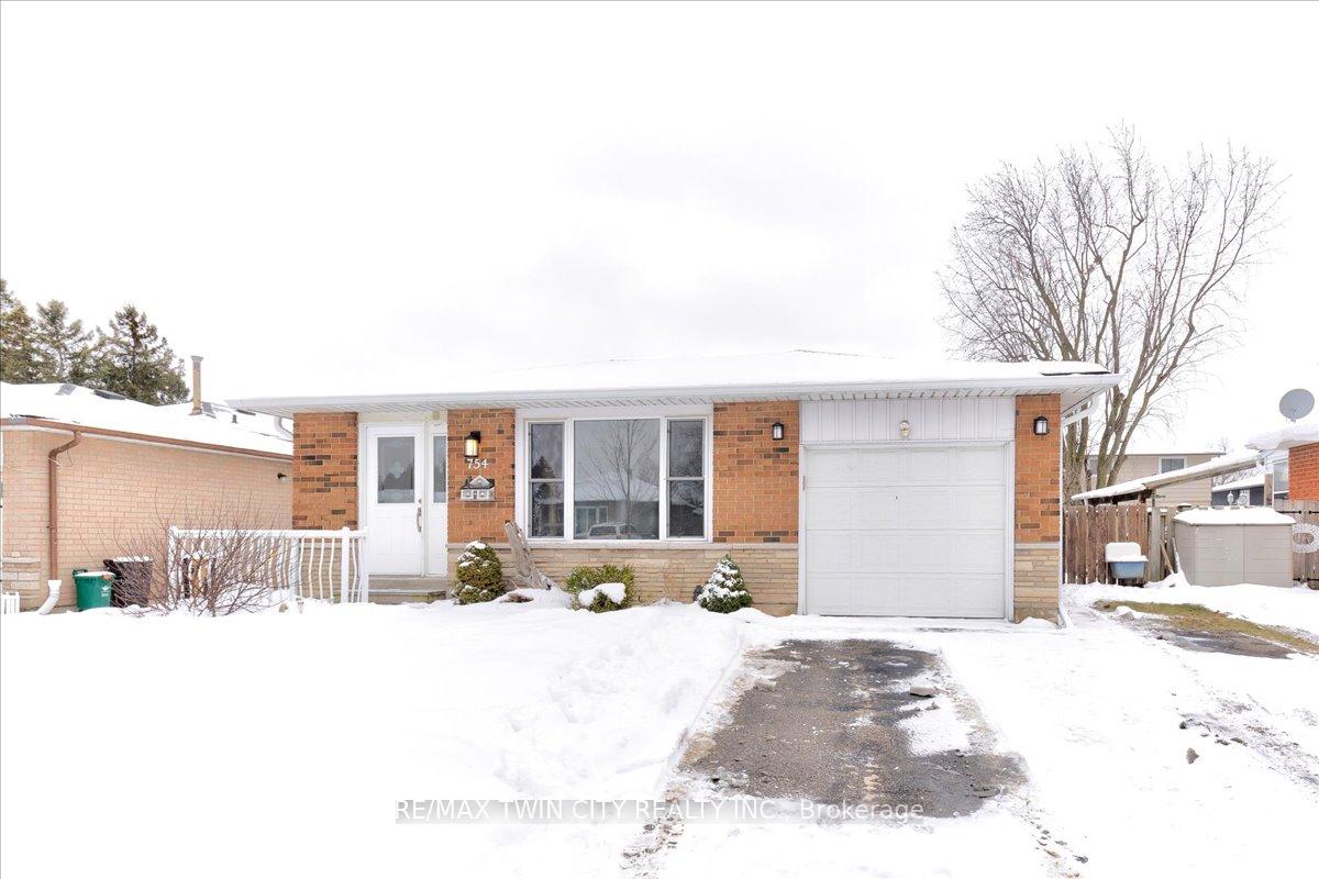 Photo 1 of 754 Kummer Crescent, Cambridge — HOMEH