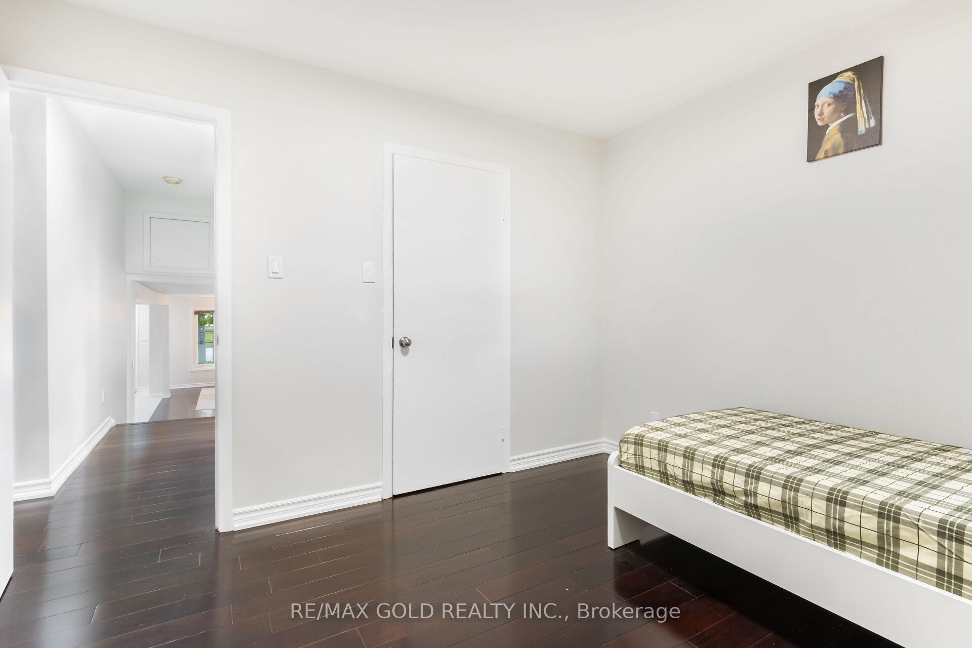 Photo 16 of 86 Rutherford Road N, Brampton, Madoc — HOMEH