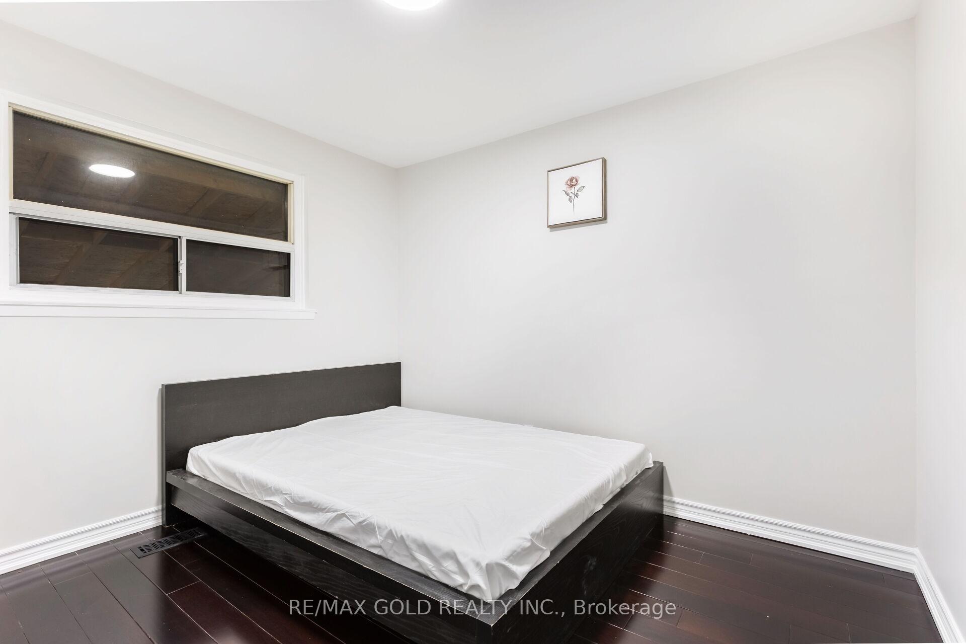 Photo 20 of 86 Rutherford Road N, Brampton, Madoc — HOMEH