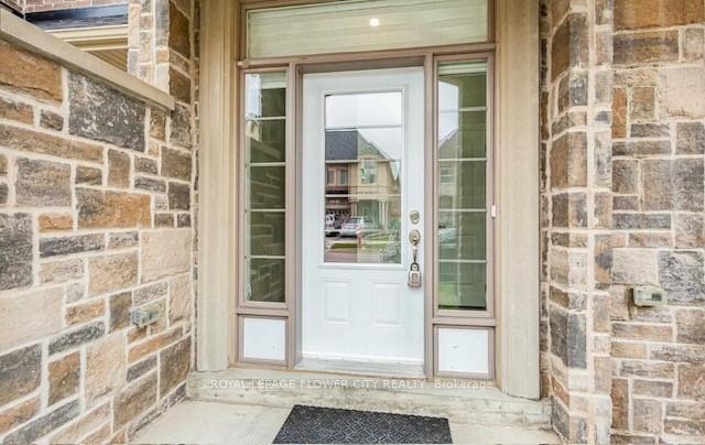 Photo 3 of 11 Dalbeattie Drive, Brampton, Bram West — HOMEH