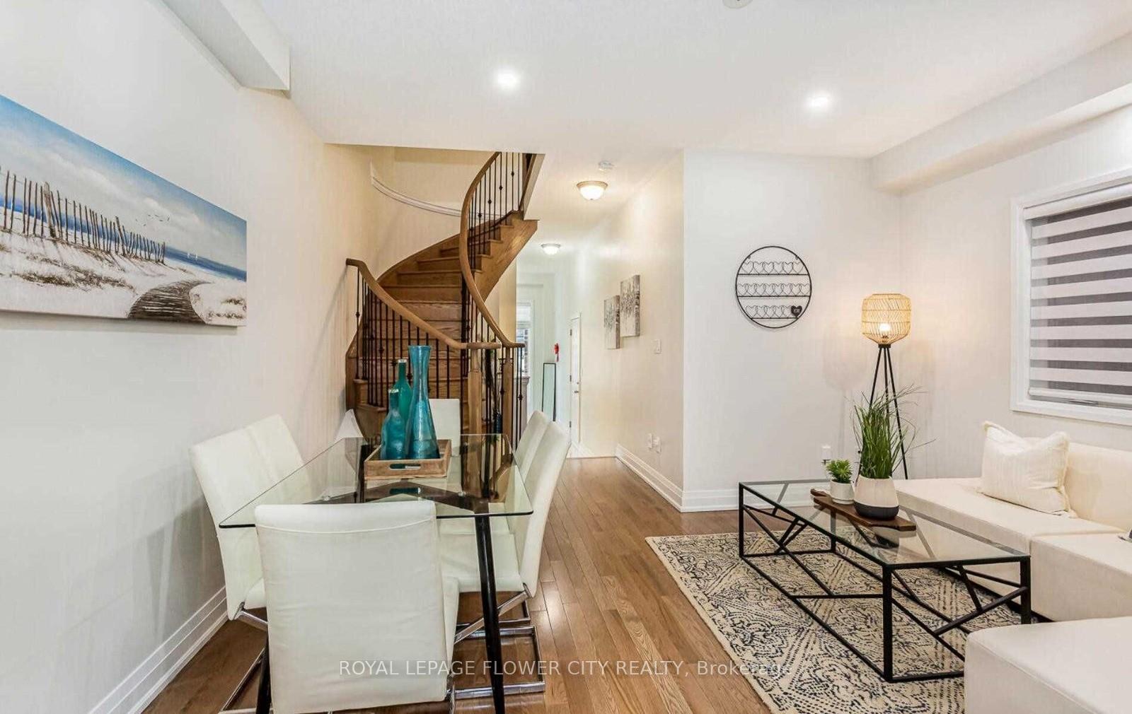 Photo 8 of 11 Dalbeattie Drive, Brampton, Bram West — HOMEH