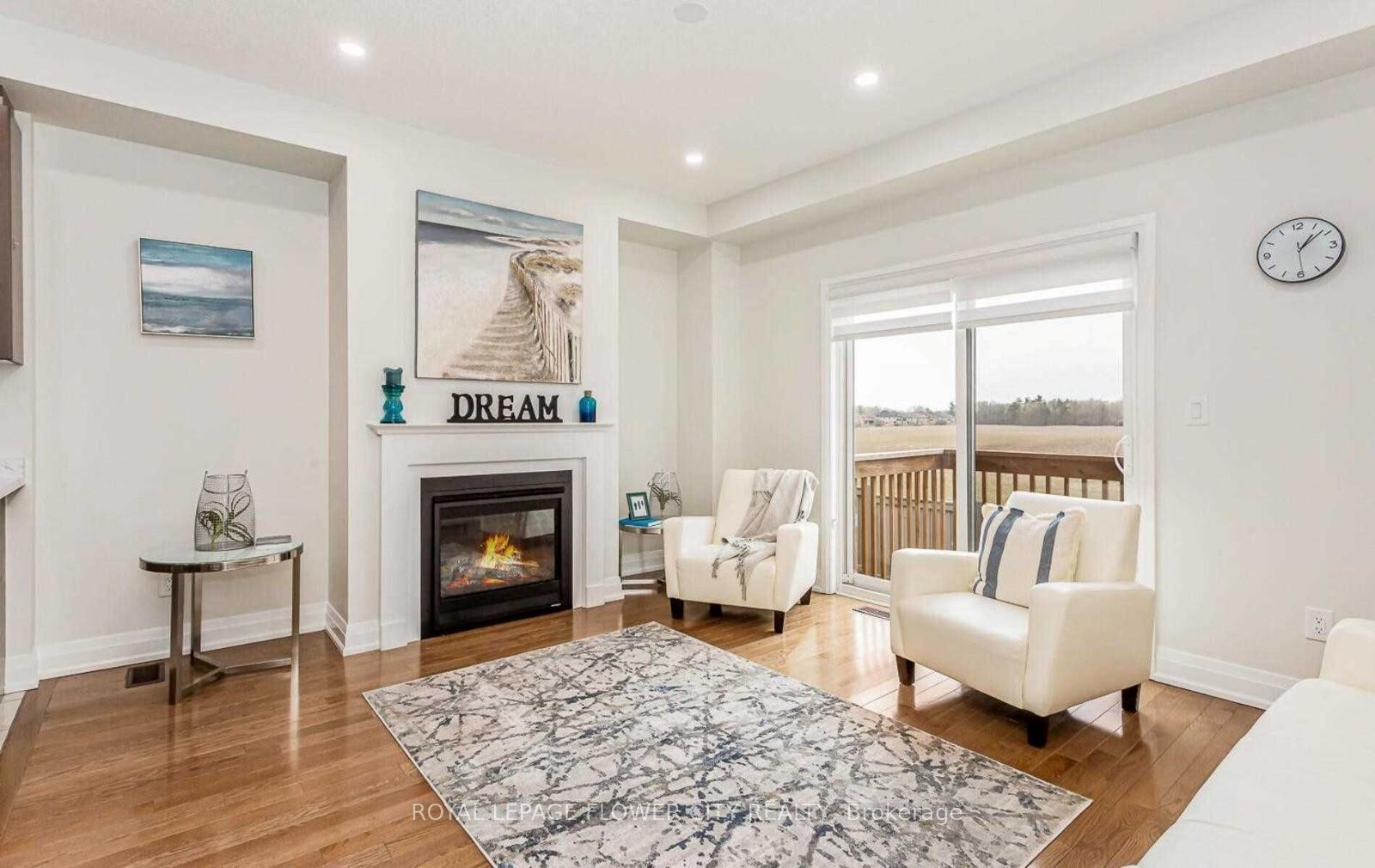 Photo 12 of 11 Dalbeattie Drive, Brampton, Bram West — HOMEH