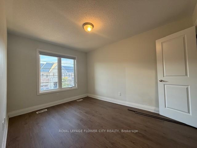 Photo 18 of 11 Dalbeattie Drive, Brampton, Bram West — HOMEH