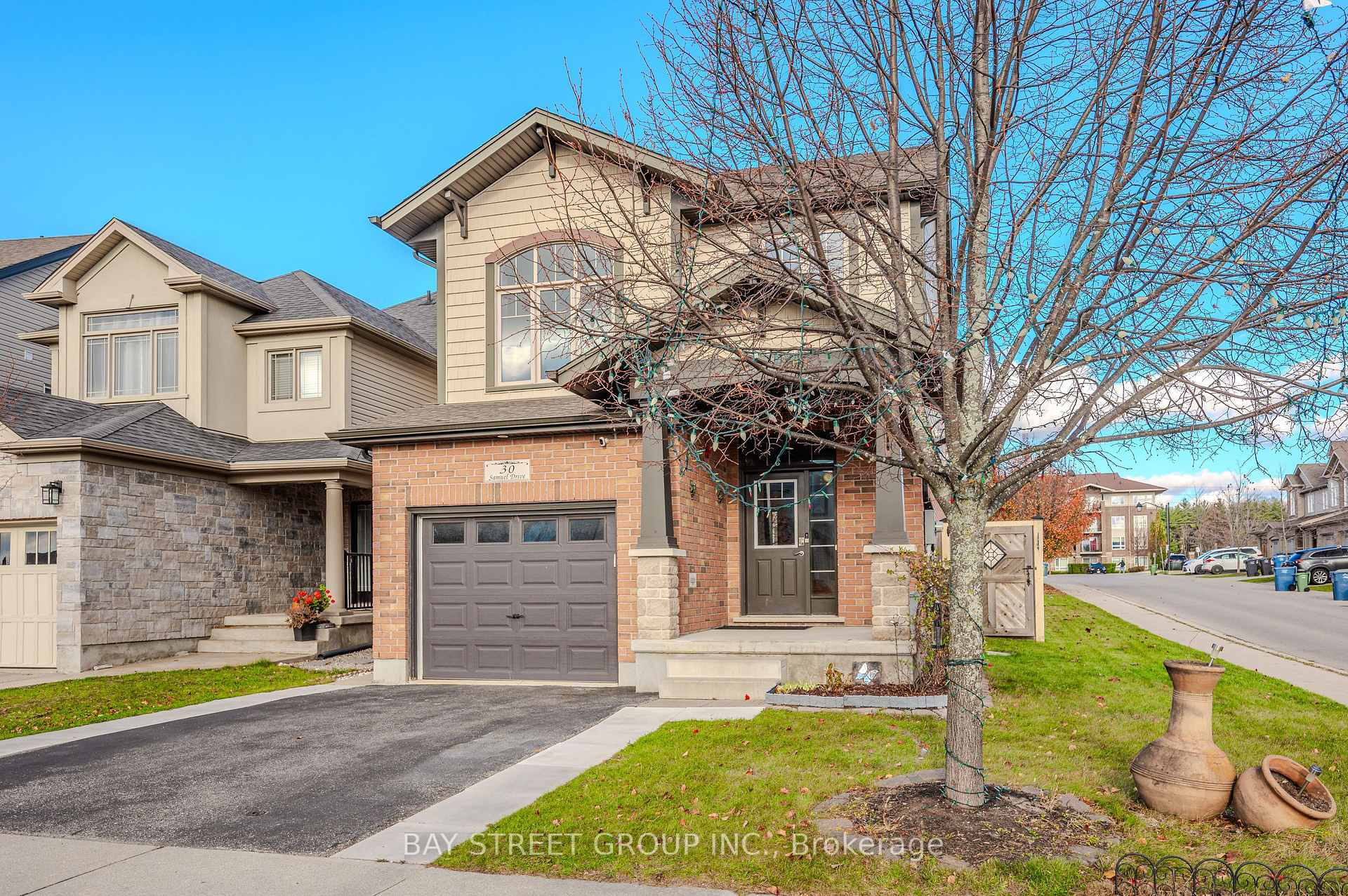 Photo 3 of 30 Samuel Drive, Guelph, Pineridge/Westminster Woods — HOMEH