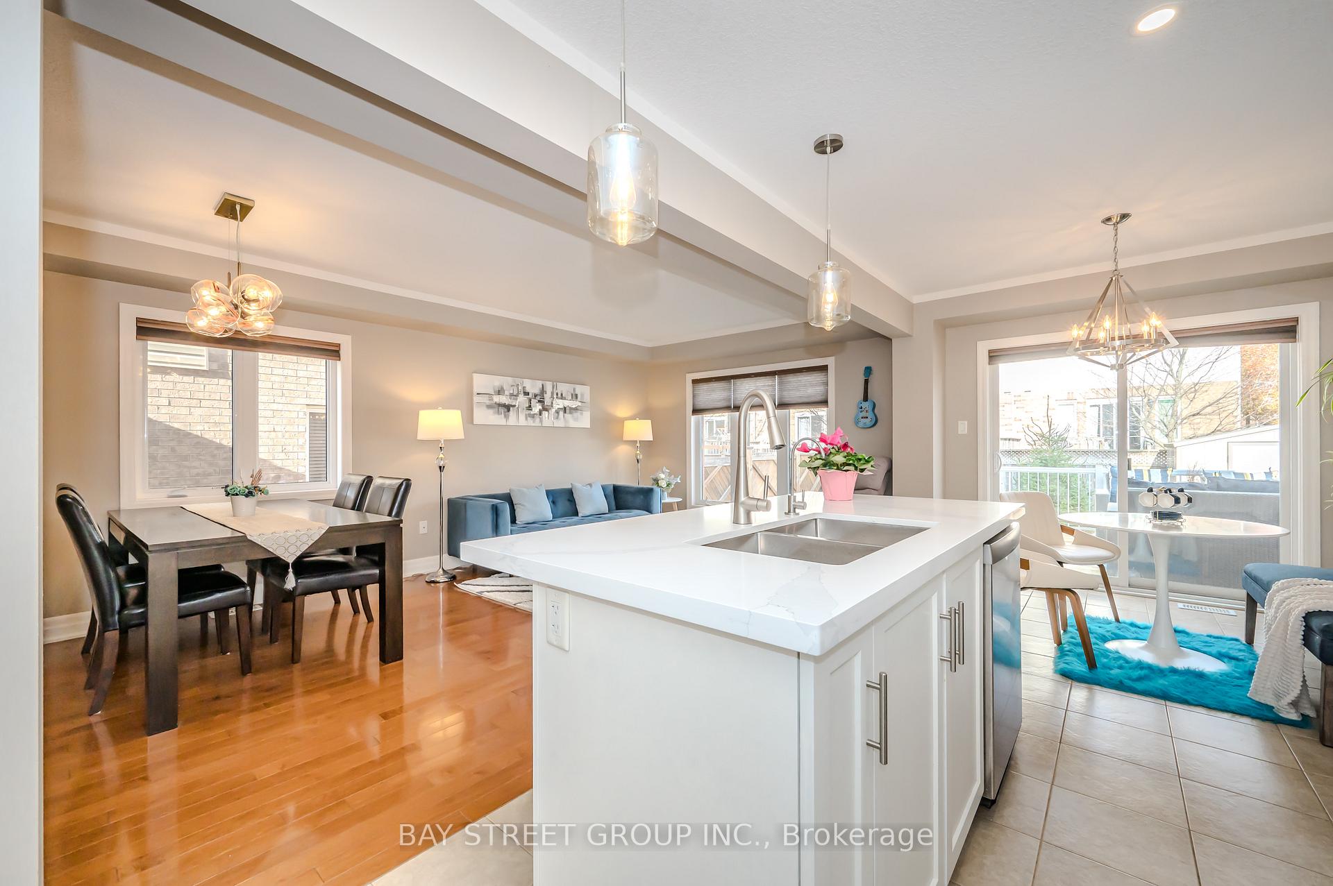 Photo 12 of 30 Samuel Drive, Guelph, Pineridge/Westminster Woods — HOMEH