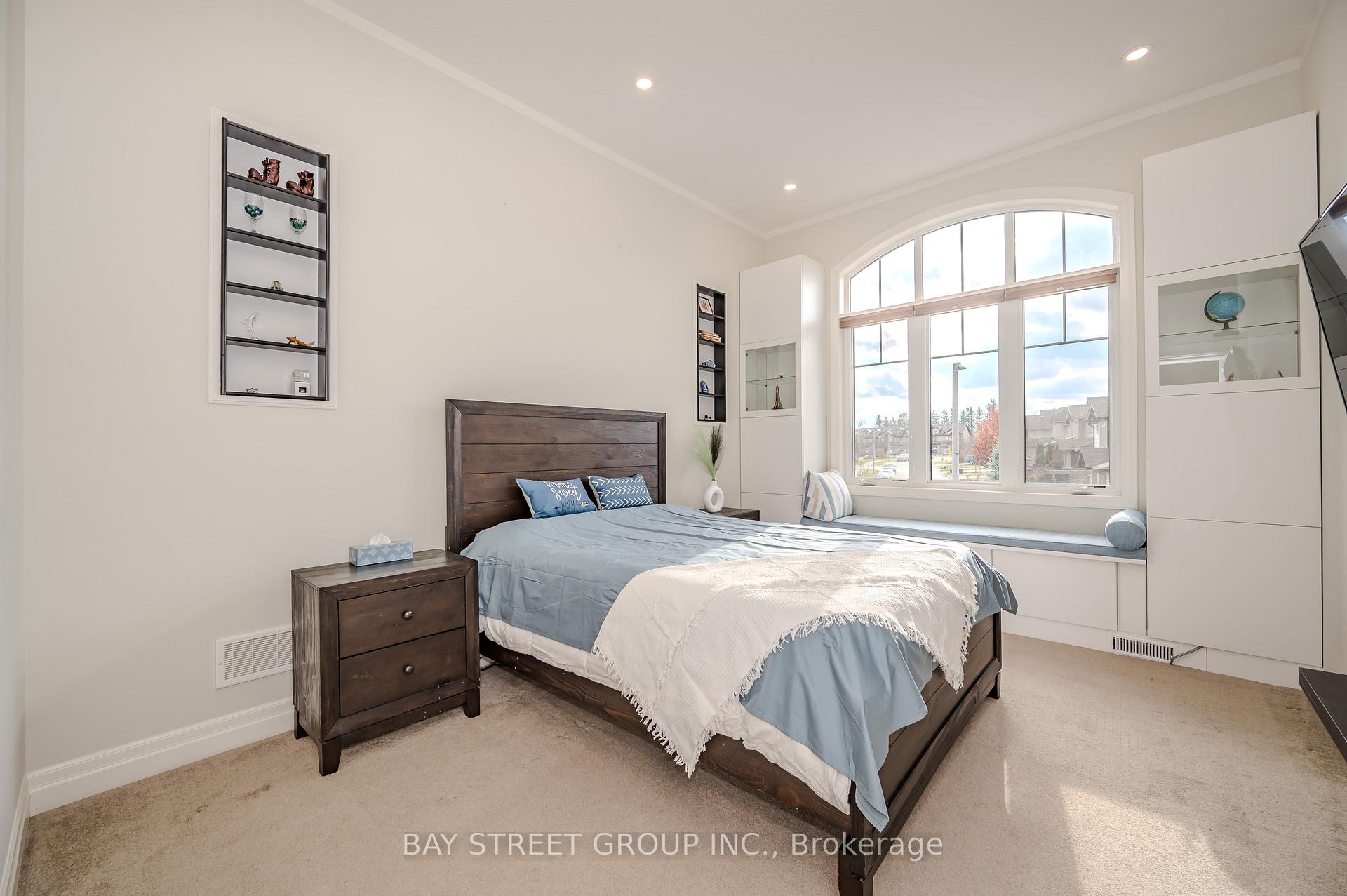 Photo 18 of 30 Samuel Drive, Guelph, Pineridge/Westminster Woods — HOMEH