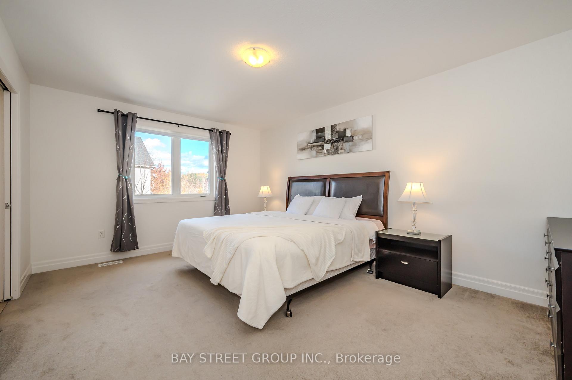 Photo 19 of 30 Samuel Drive, Guelph, Pineridge/Westminster Woods — HOMEH