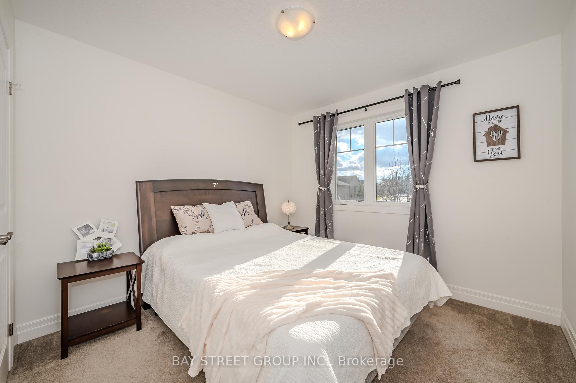 Photo 20 of 30 Samuel Drive, Guelph, Pineridge/Westminster Woods — HOMEH