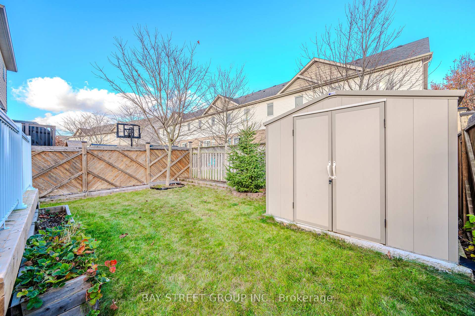 Photo 37 of 30 Samuel Drive, Guelph, Pineridge/Westminster Woods — HOMEH