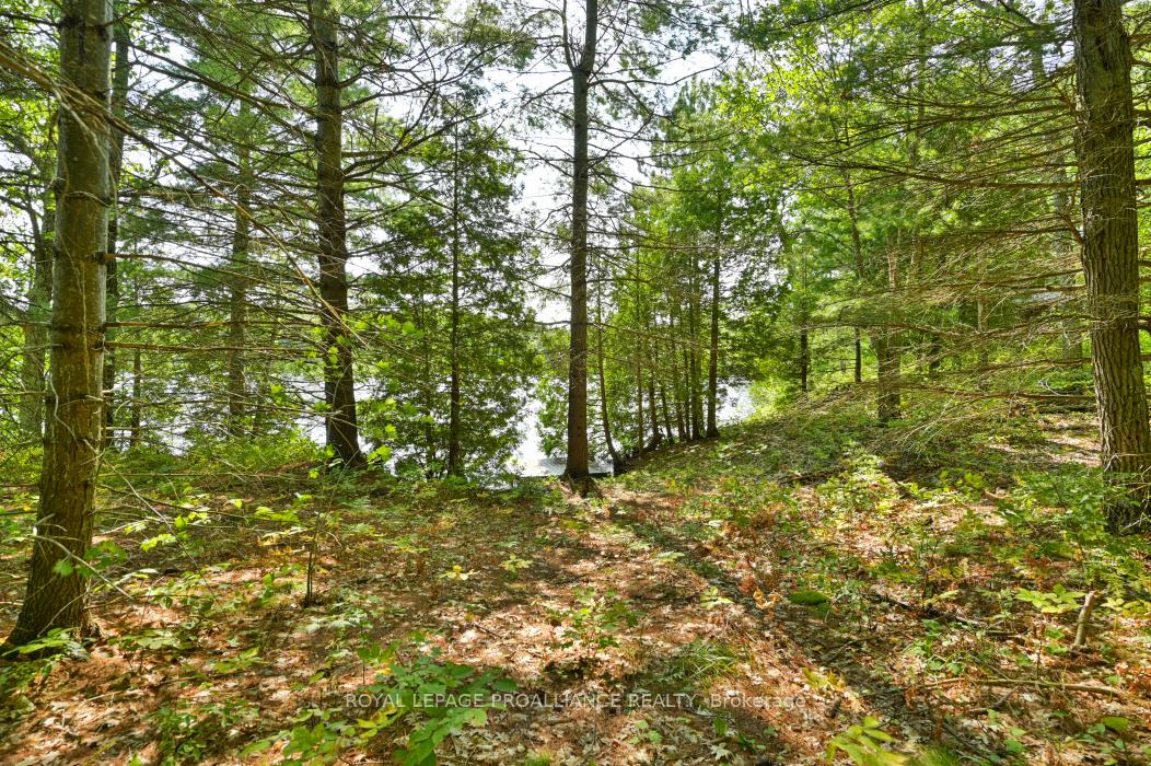 Photo 2 of 1083 Lindey Lane, Frontenac, Frontenac North — HOMEH