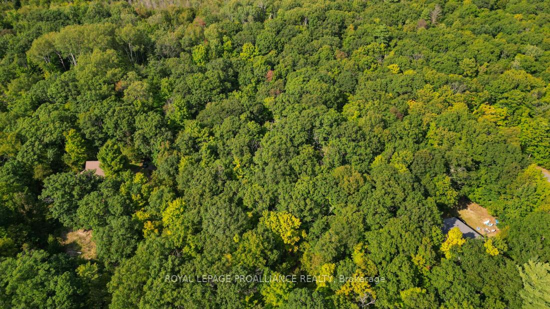 Photo 12 of 1083 Lindey Lane, Frontenac, Frontenac North — HOMEH