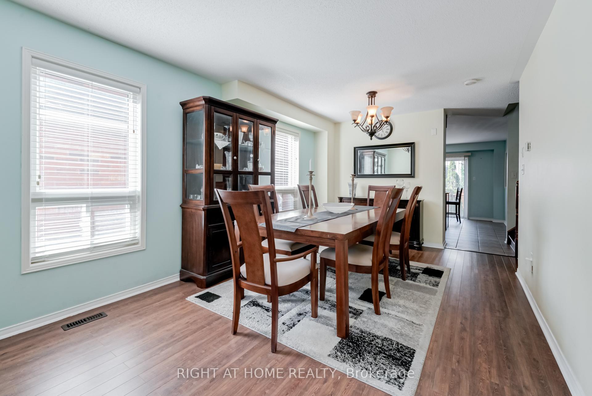 Photo 5 of 12 Joywill Court, Brampton, Fletcher's Meadow — HOMEH