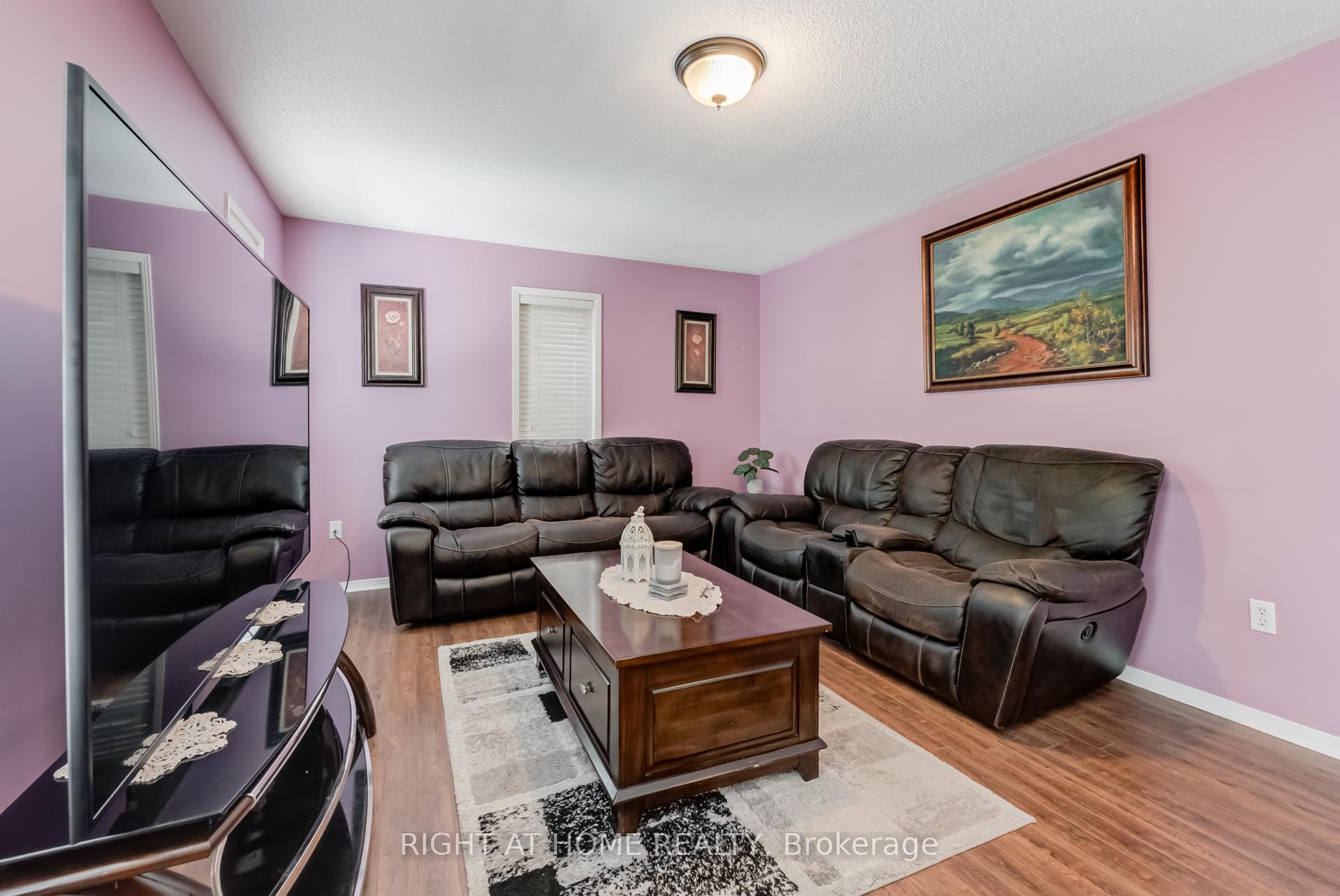Photo 10 of 12 Joywill Court, Brampton, Fletcher's Meadow — HOMEH