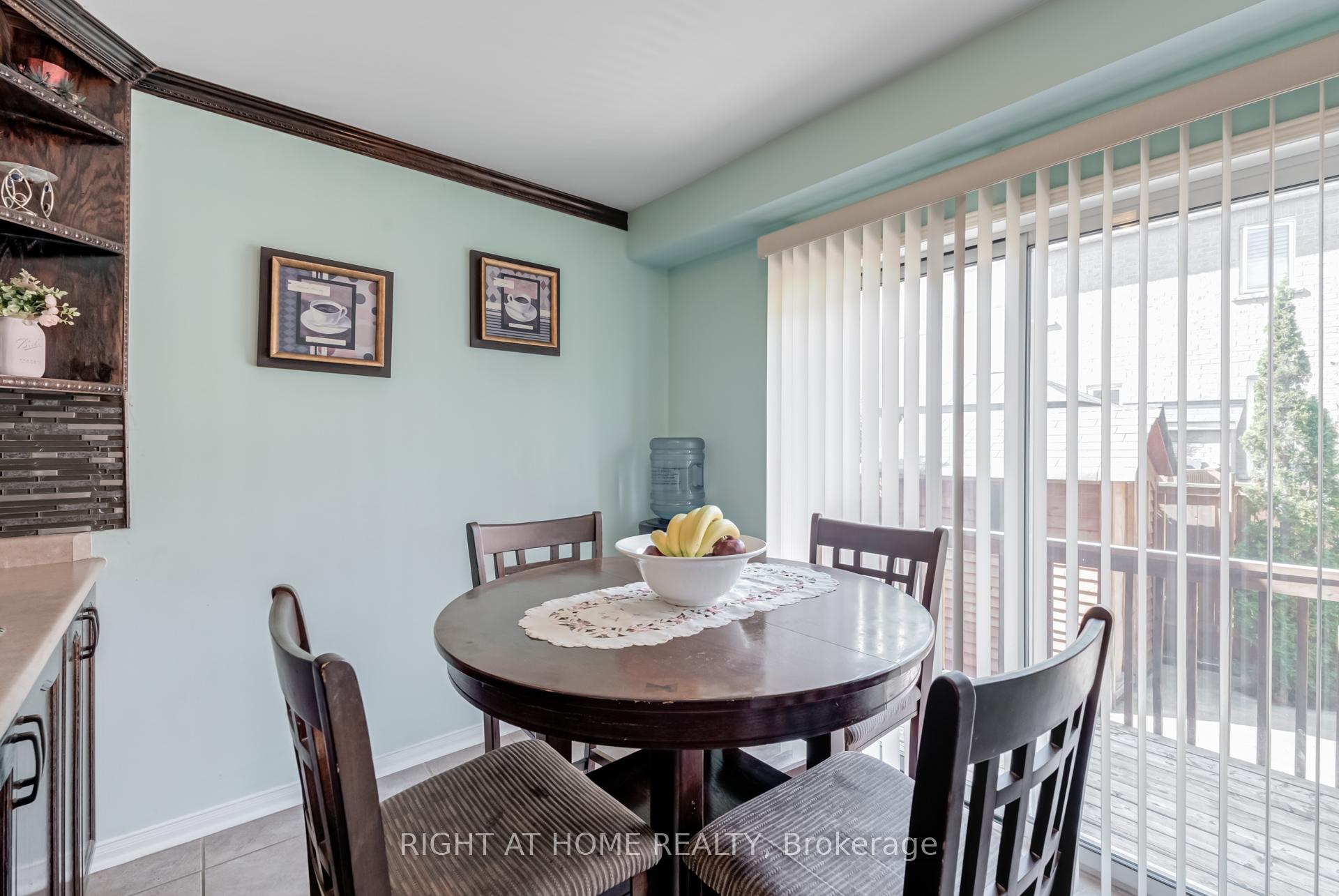 Photo 14 of 12 Joywill Court, Brampton, Fletcher's Meadow — HOMEH