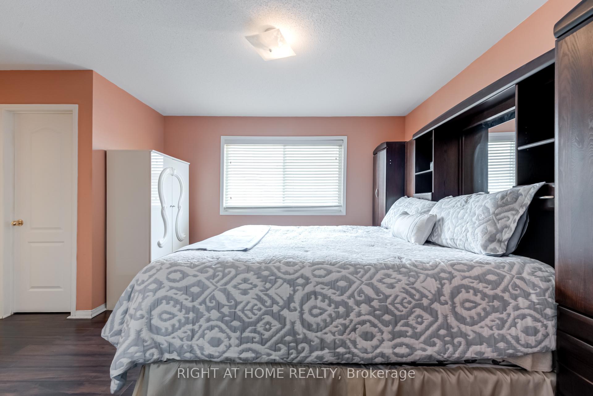 Photo 22 of 12 Joywill Court, Brampton, Fletcher's Meadow — HOMEH