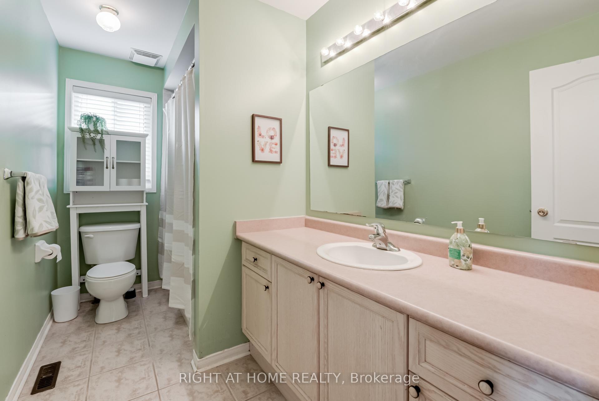 Photo 33 of 12 Joywill Court, Brampton, Fletcher's Meadow — HOMEH