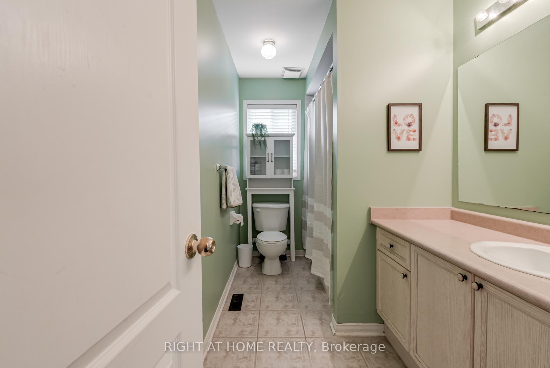 Photo 34 of 12 Joywill Court, Brampton, Fletcher's Meadow — HOMEH