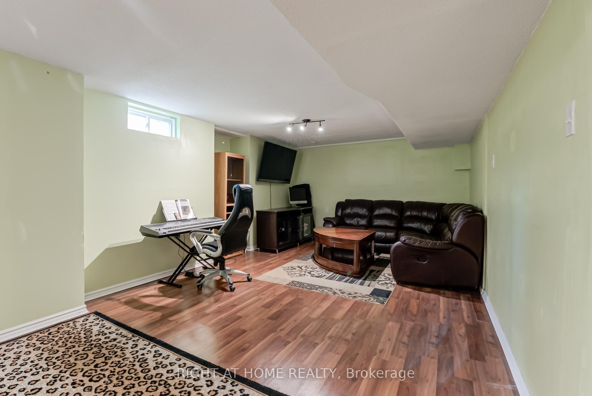 Photo 36 of 12 Joywill Court, Brampton, Fletcher's Meadow — HOMEH