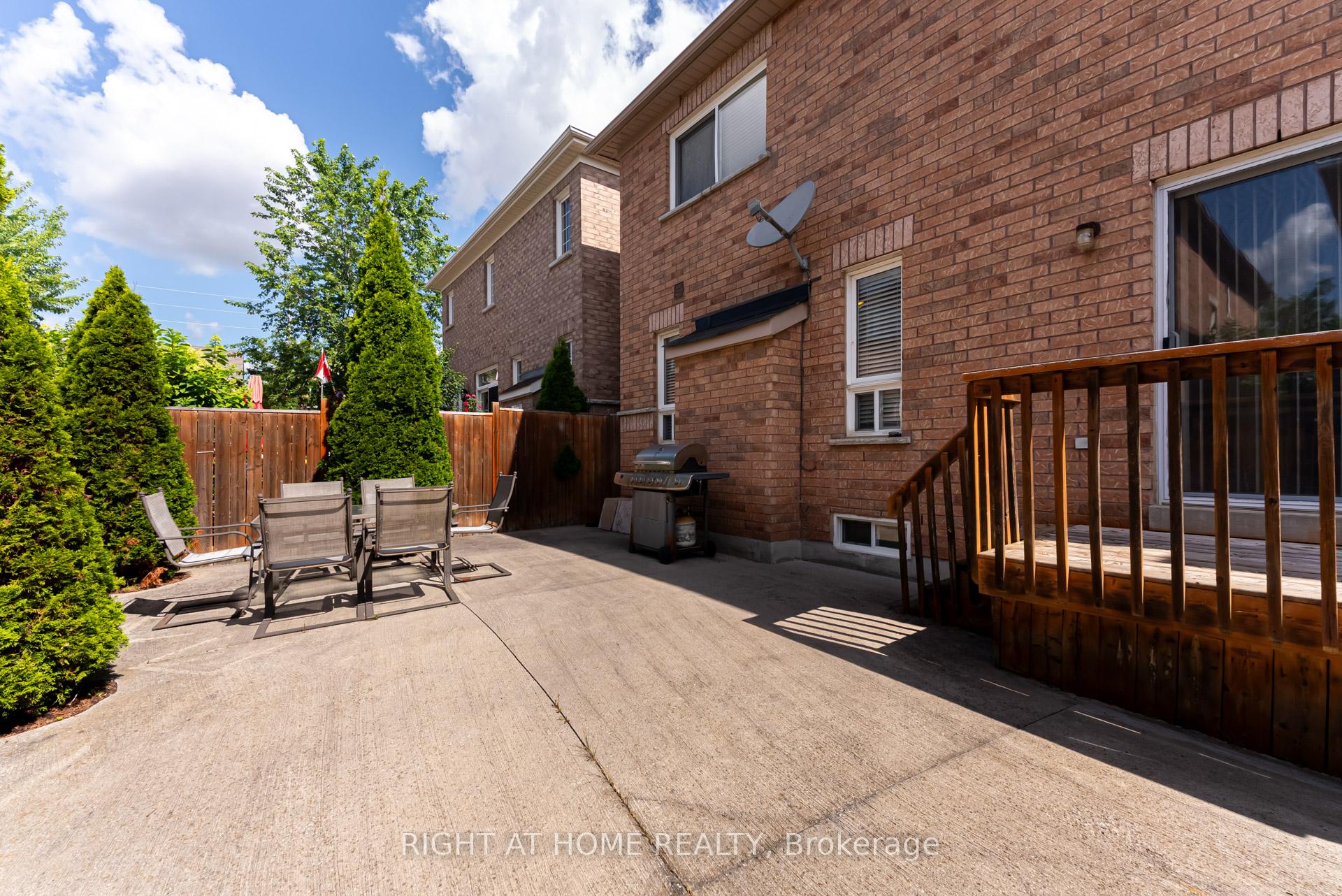 Photo 44 of 12 Joywill Court, Brampton, Fletcher's Meadow — HOMEH