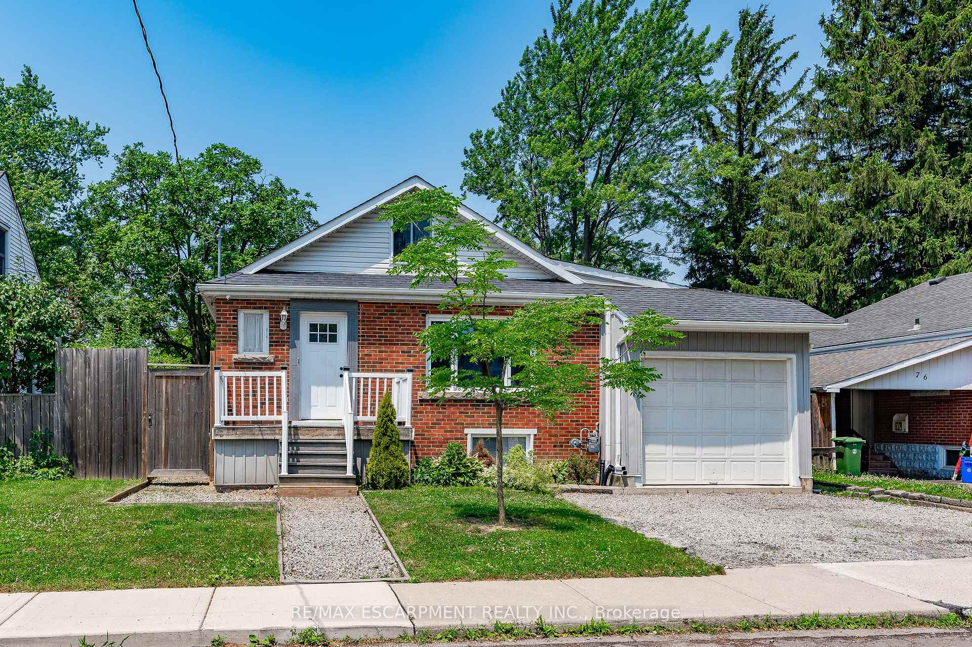 Photo 2 of 78 West 3rd Street, Hamilton, Bonnington — HOMEH