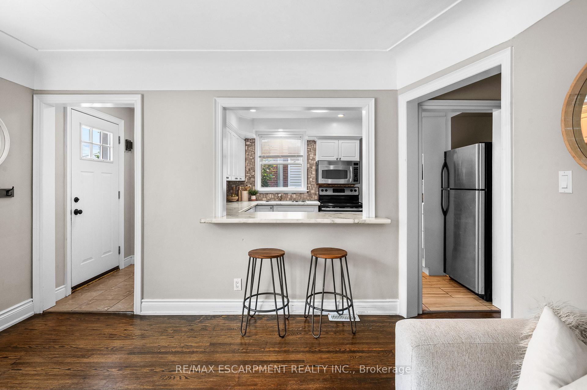 Photo 8 of 78 West 3rd Street, Hamilton, Bonnington — HOMEH