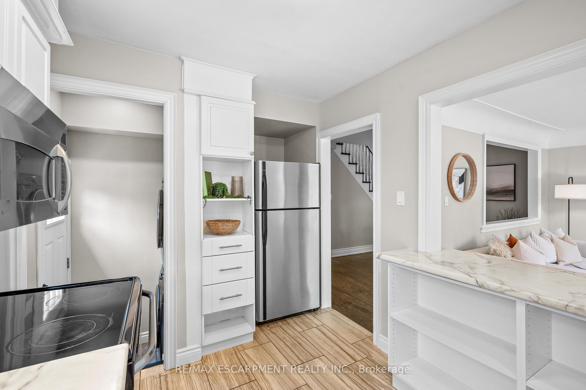 Photo 11 of 78 West 3rd Street, Hamilton, Bonnington — HOMEH