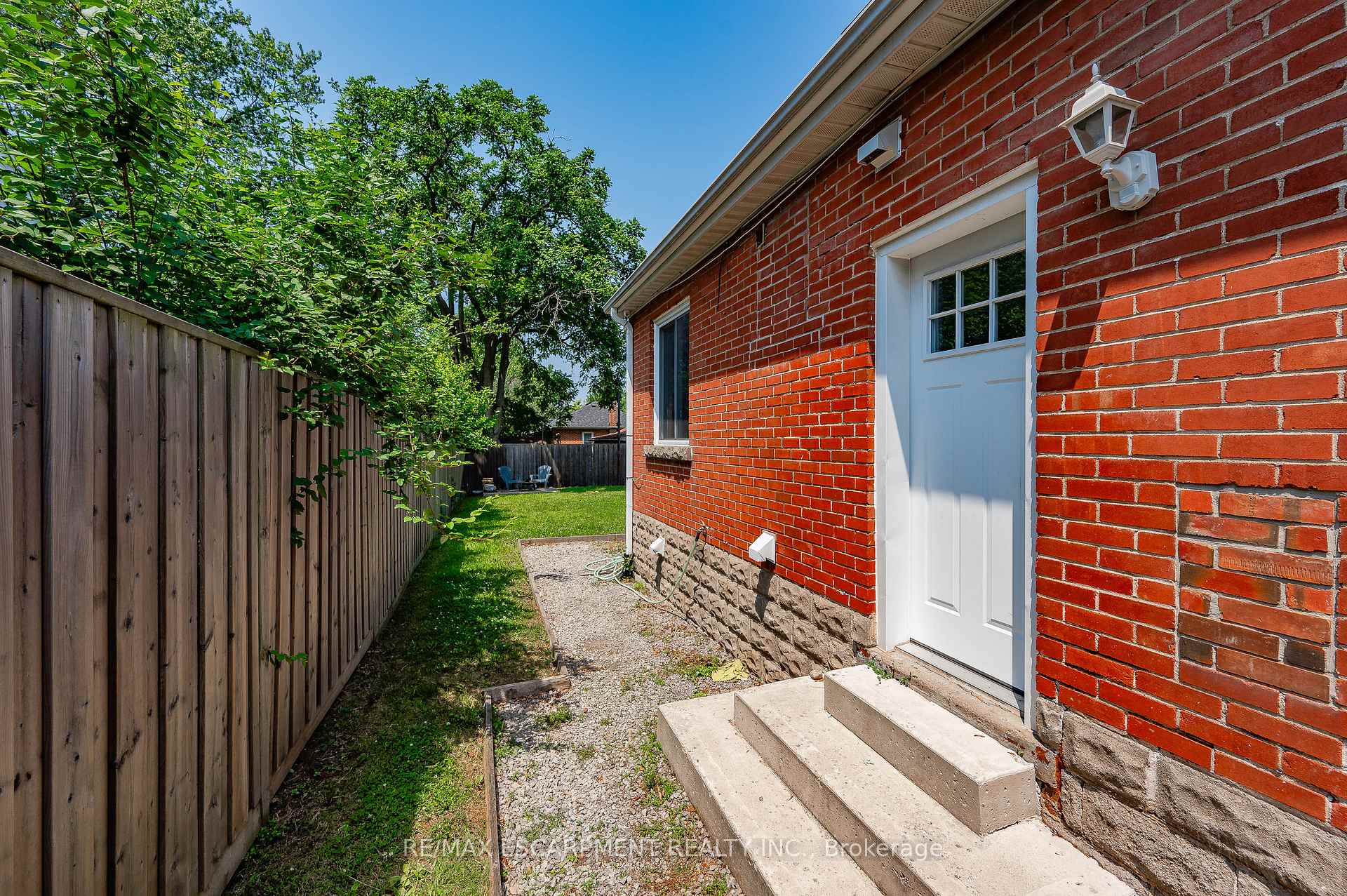 Photo 21 of 78 West 3rd Street, Hamilton, Bonnington — HOMEH