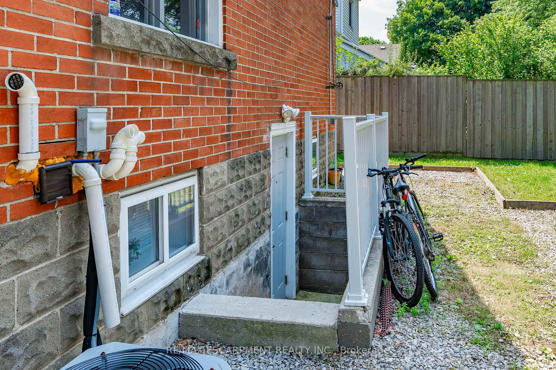 Photo 25 of 78 West 3rd Street, Hamilton, Bonnington — HOMEH