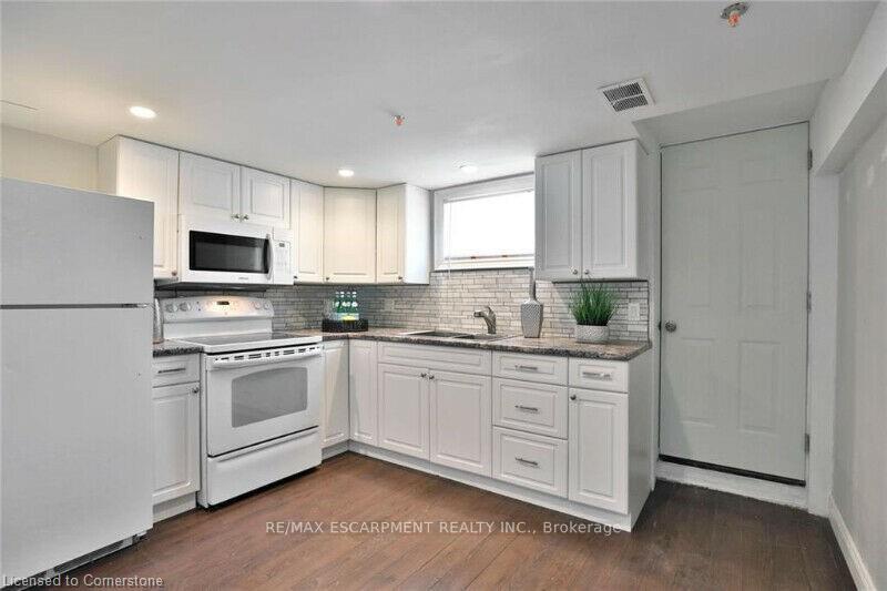 Photo 26 of 78 West 3rd Street, Hamilton, Bonnington — HOMEH