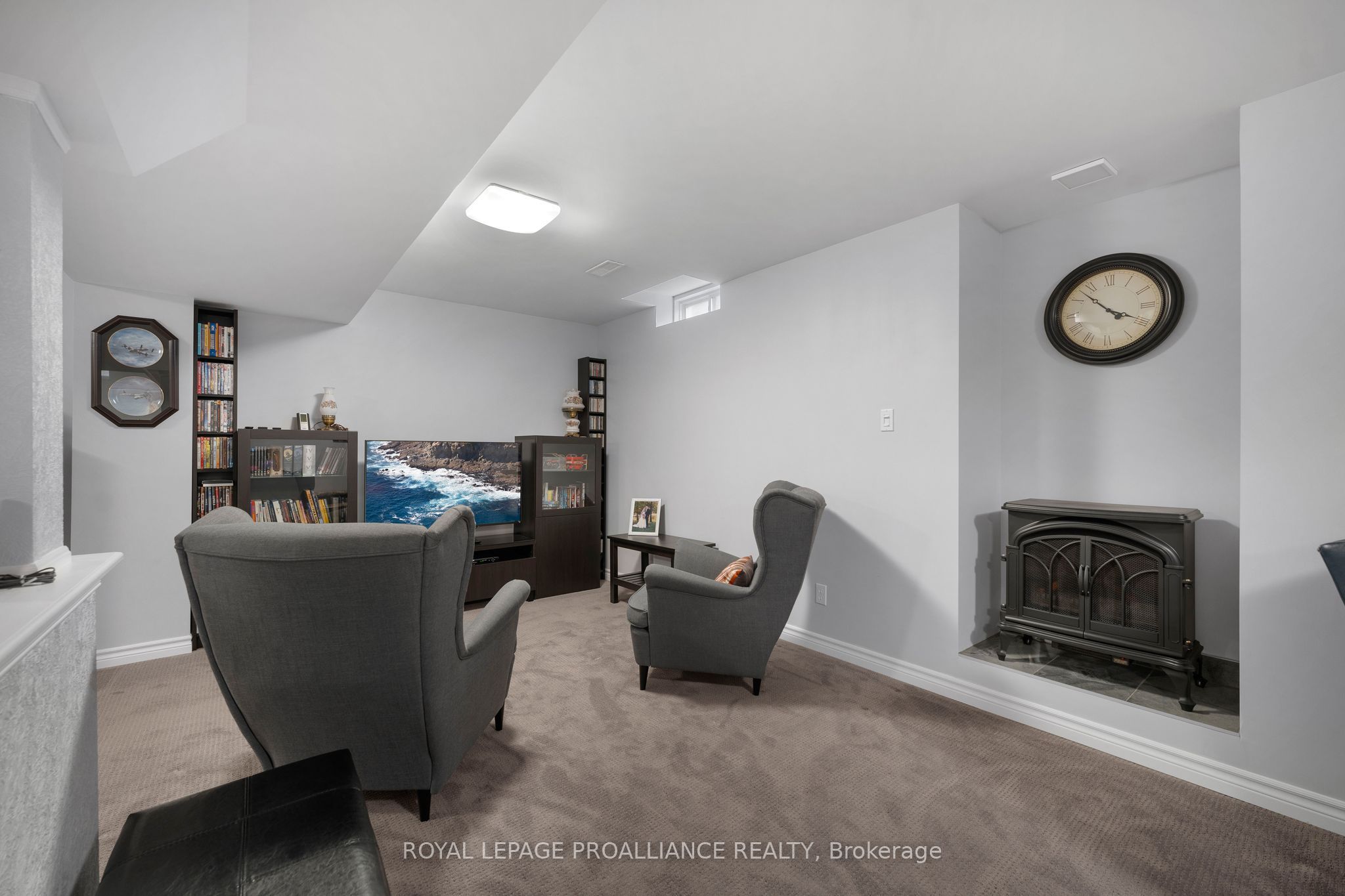 Photo 72 of 1707 Whitestone Drive, Oshawa, Samac — HOMEH