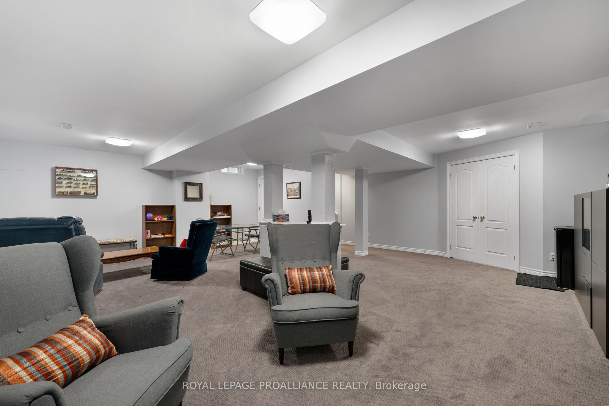 Photo 73 of 1707 Whitestone Drive, Oshawa, Samac — HOMEH