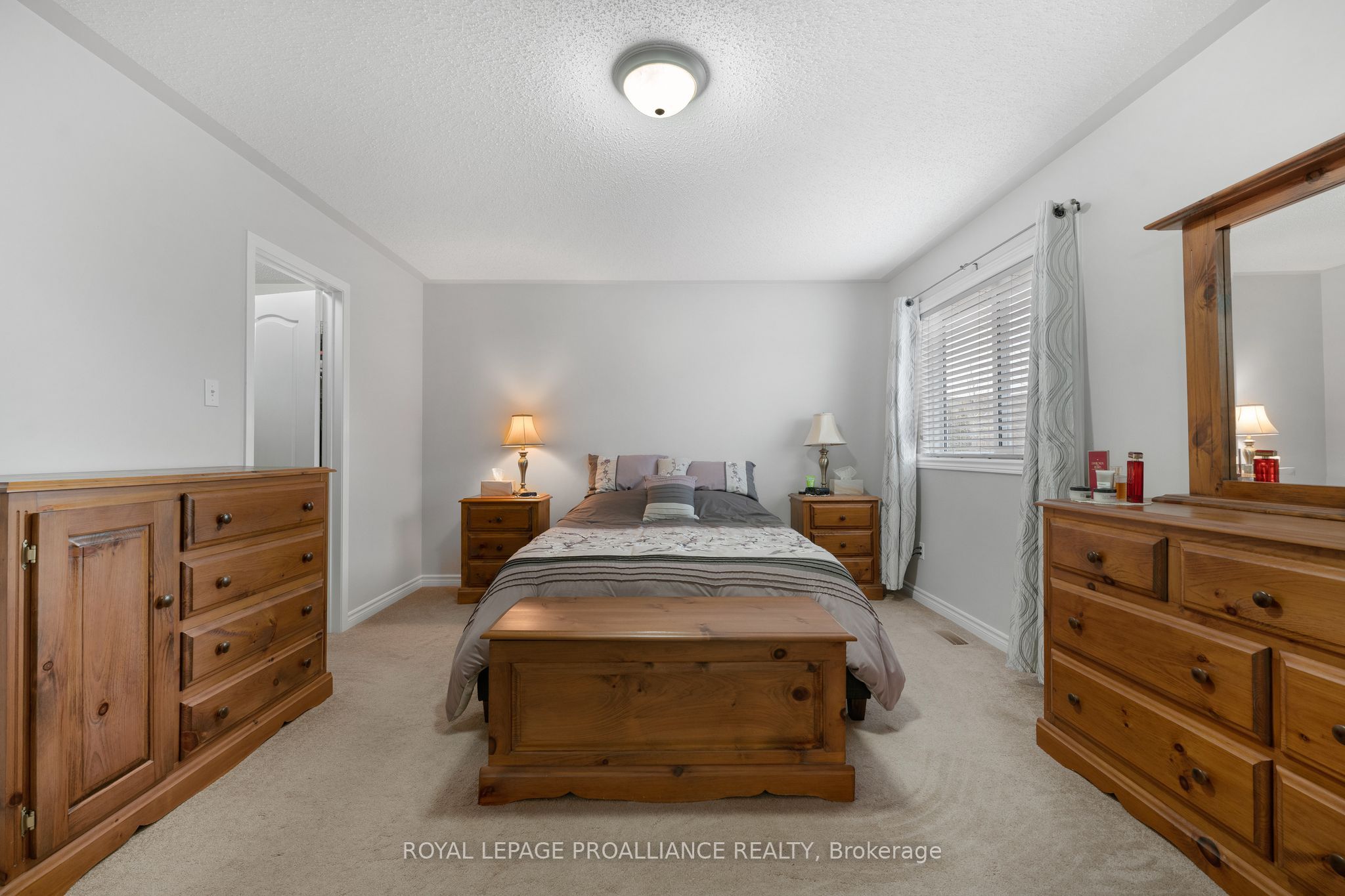 Photo 58 of 1707 Whitestone Drive, Oshawa, Samac — HOMEH