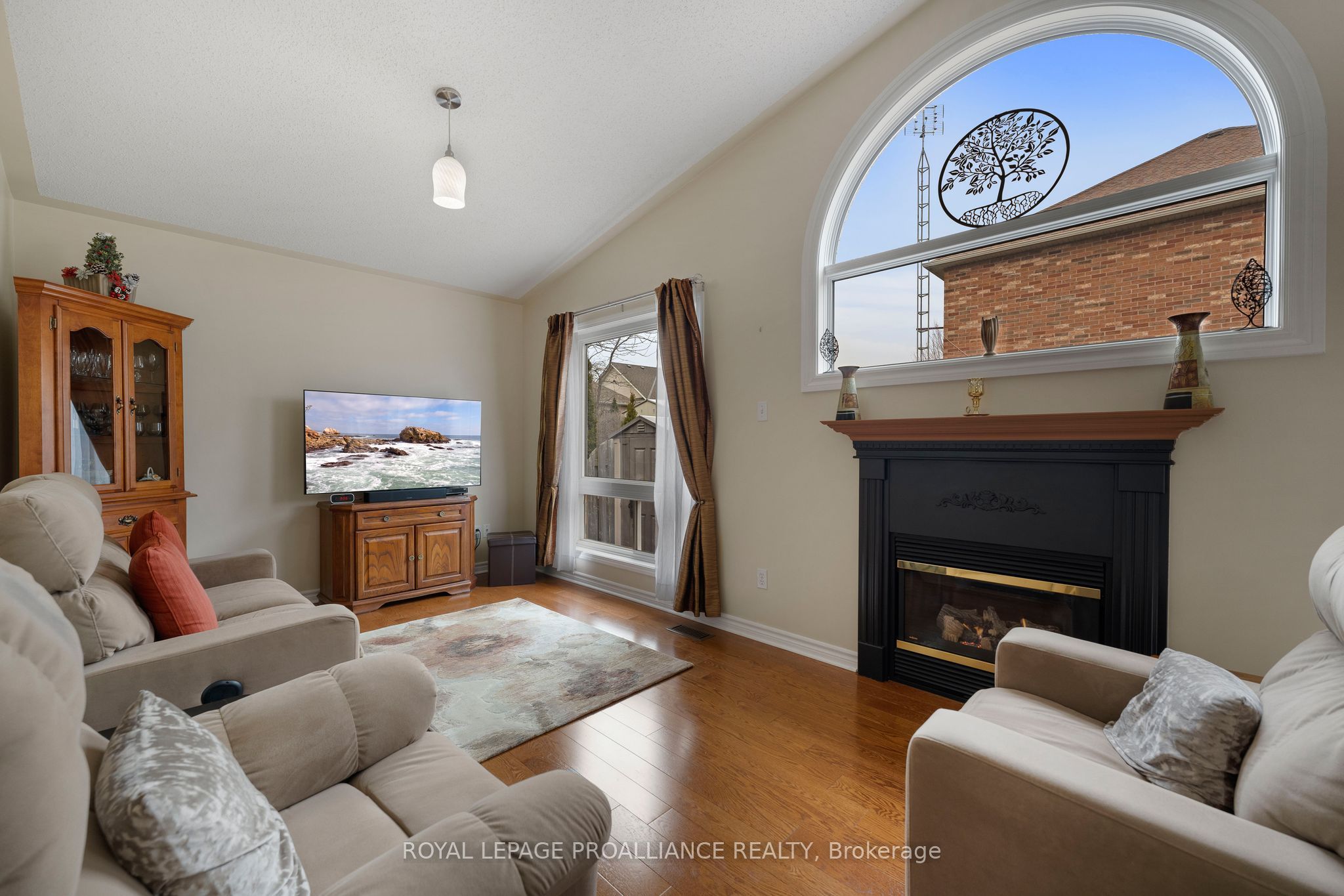 Photo 54 of 1707 Whitestone Drive, Oshawa, Samac — HOMEH