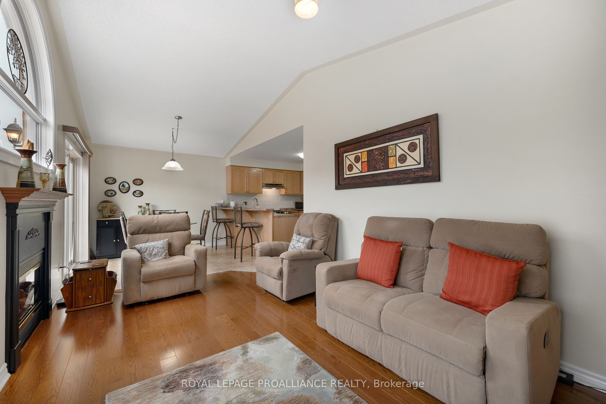 Photo 55 of 1707 Whitestone Drive, Oshawa, Samac — HOMEH