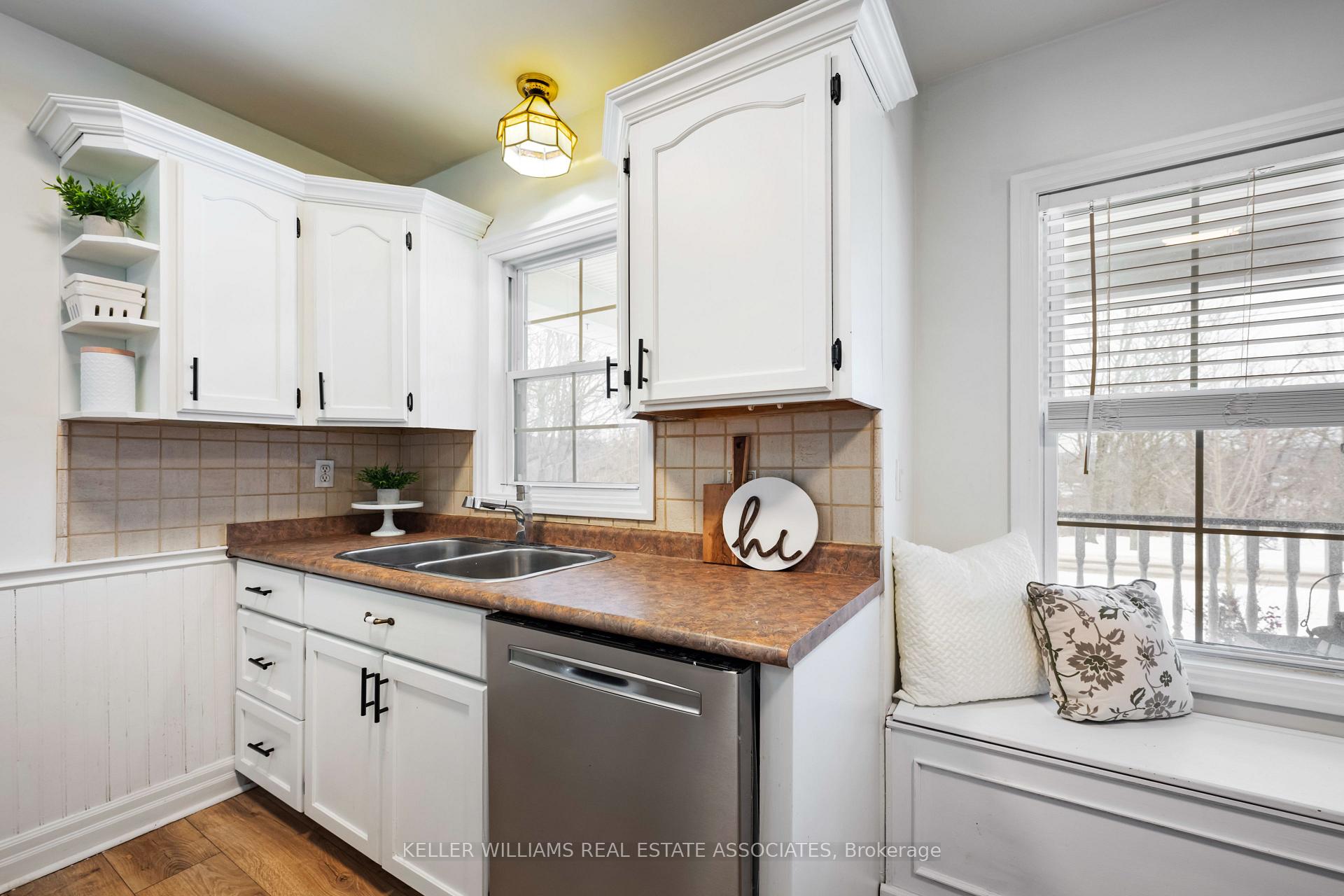 Photo 13 of 22 Mountain Street, Halton Hills, Glen Williams — HOMEH