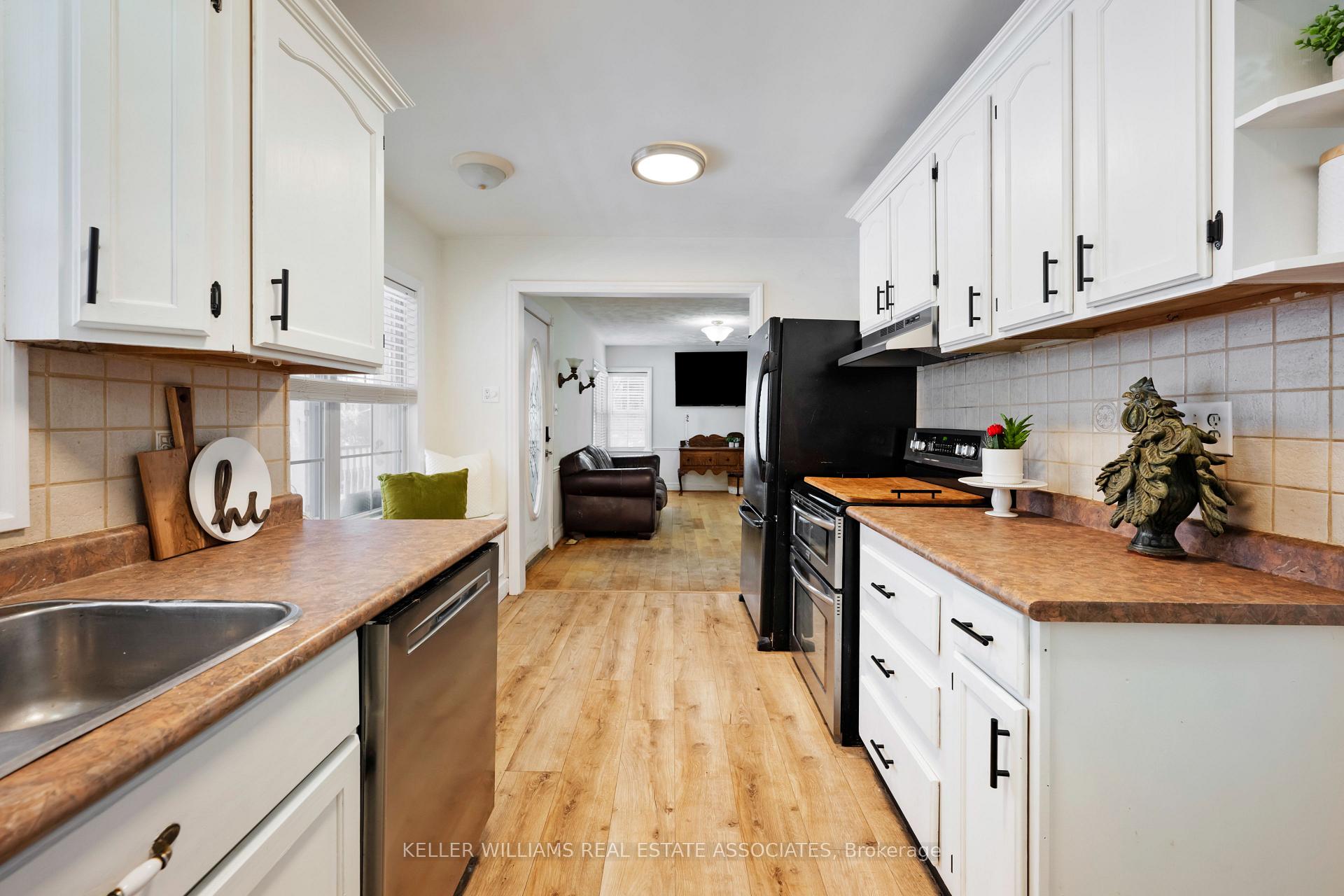 Photo 14 of 22 Mountain Street, Halton Hills, Glen Williams — HOMEH