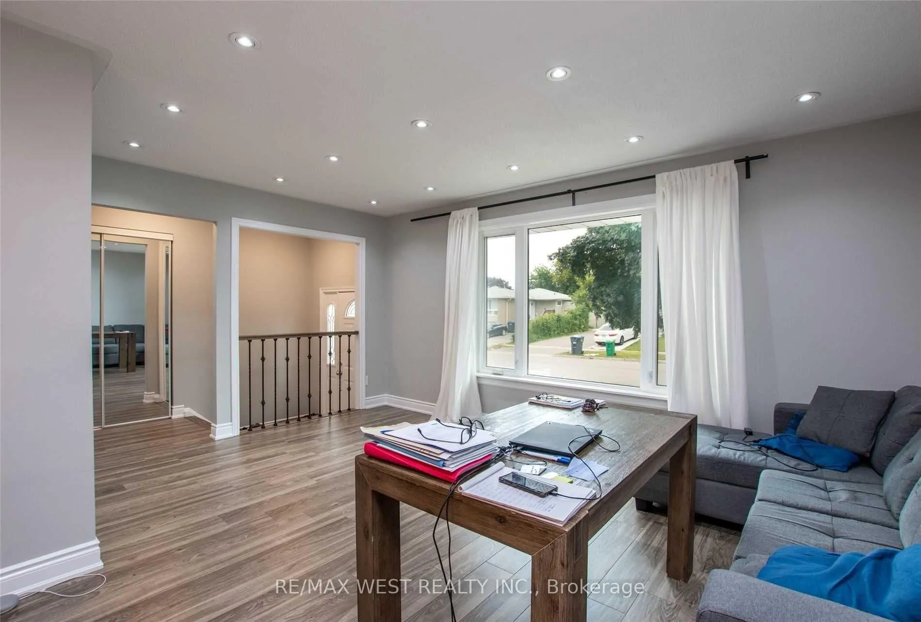 Photo 3 of 24 Gable Drive, Brampton, Madoc — HOMEH