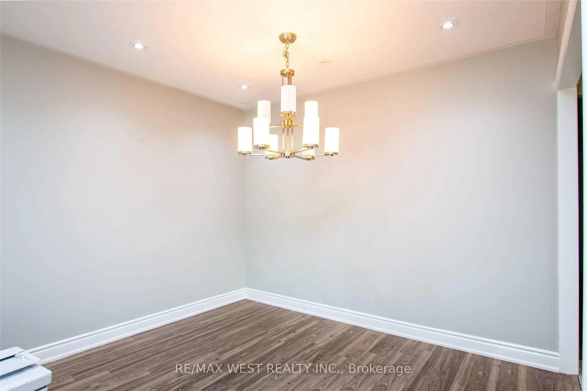 Photo 7 of 24 Gable Drive, Brampton, Madoc — HOMEH