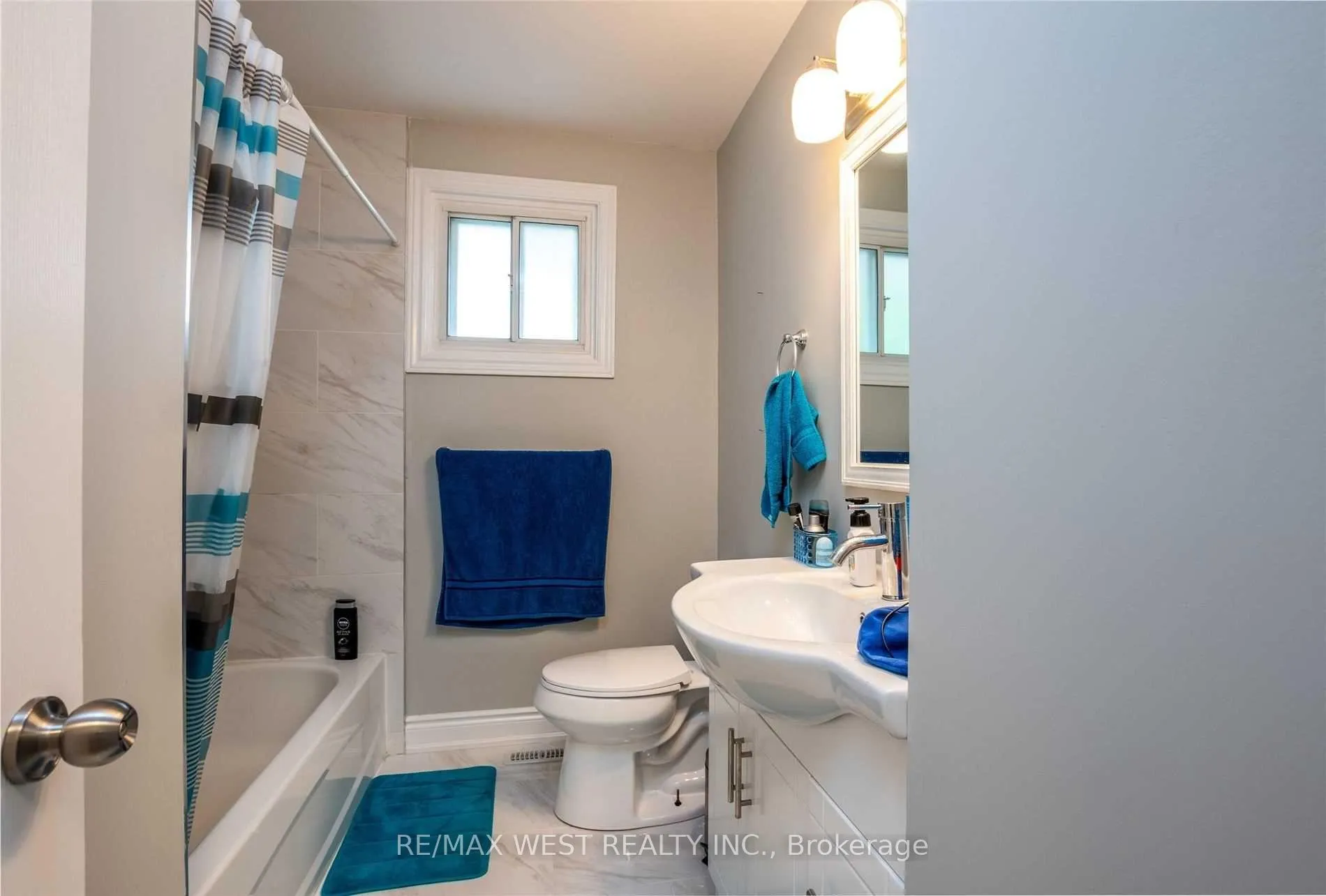 Photo 10 of 24 Gable Drive, Brampton, Madoc — HOMEH