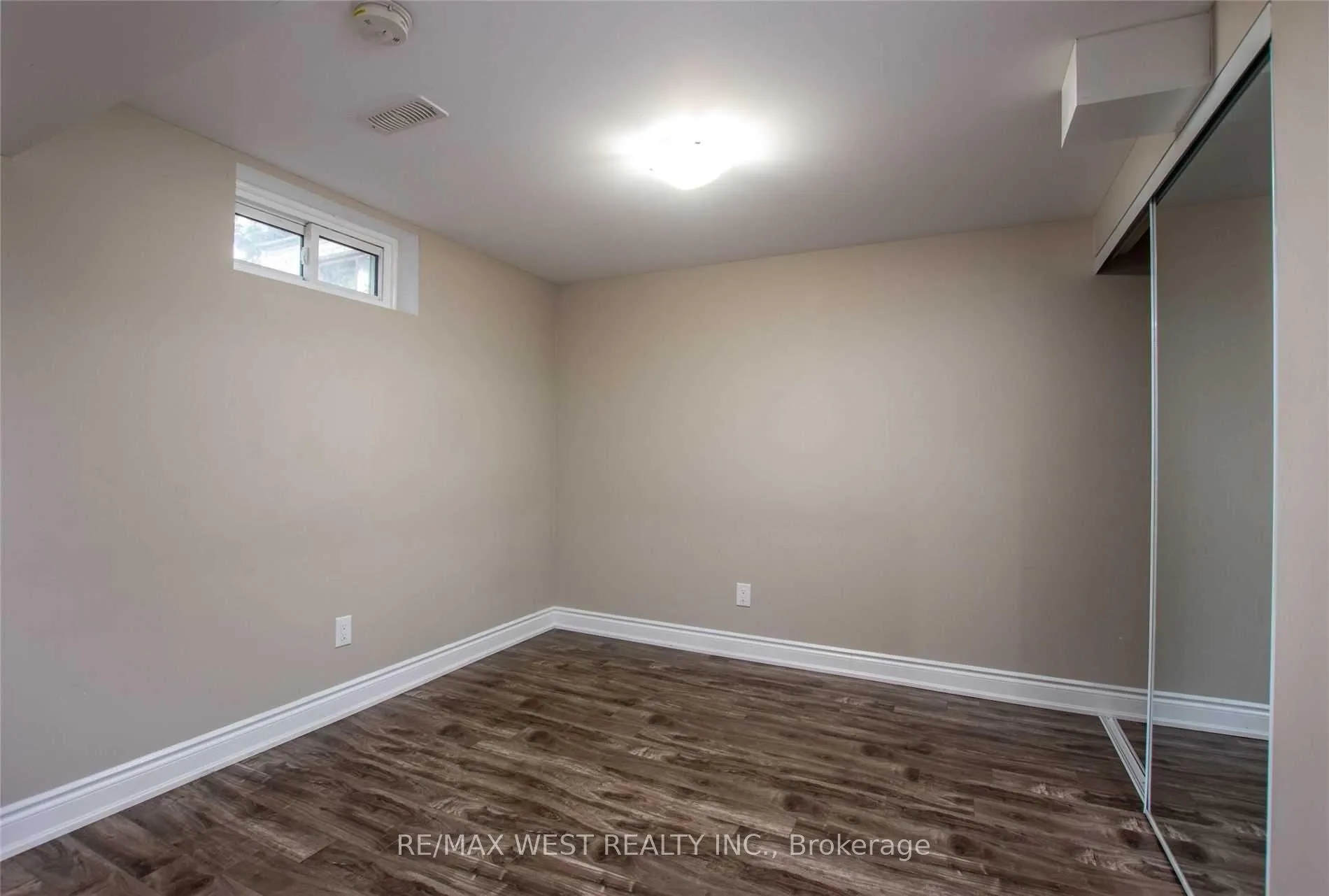 Photo 13 of 24 Gable Drive, Brampton, Madoc — HOMEH