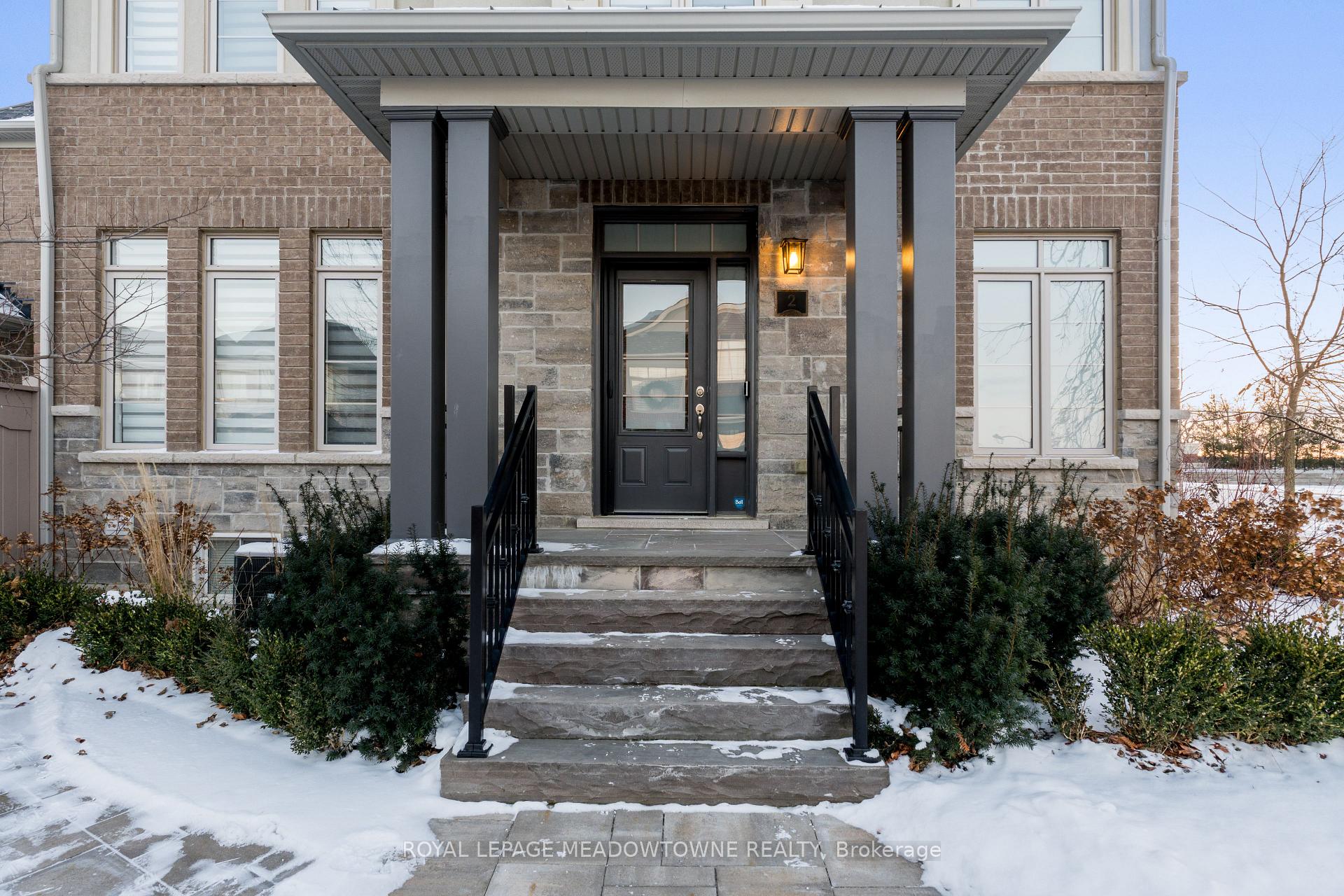 Photo 4 of 2 Sierra Crescent, Halton Hills, Georgetown — HOMEH