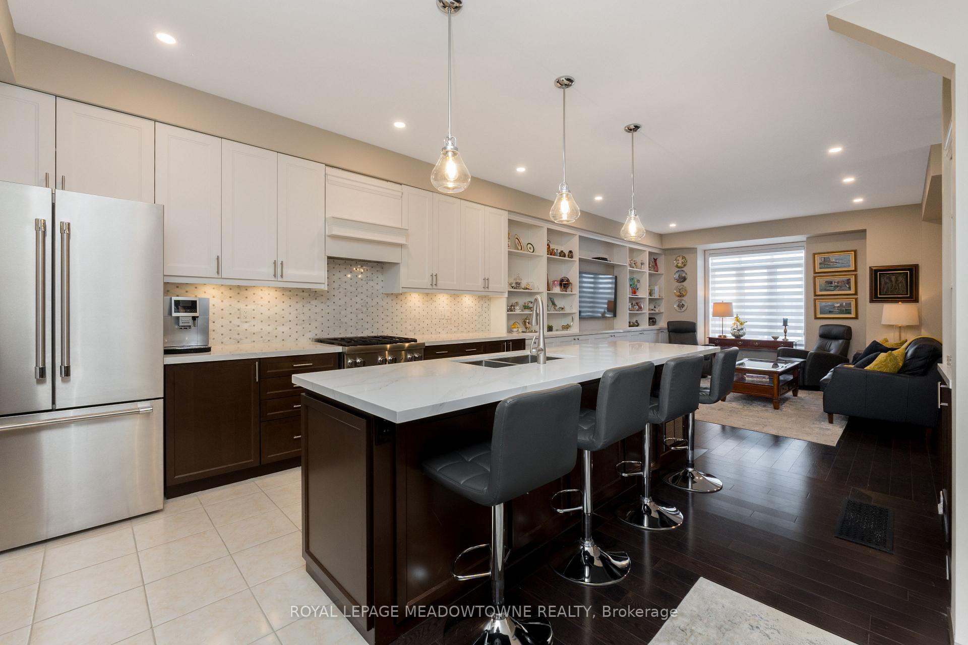 Photo 14 of 2 Sierra Crescent, Halton Hills, Georgetown — HOMEH