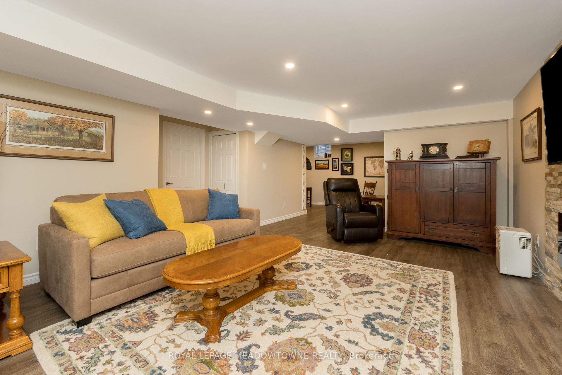 Photo 25 of 2 Sierra Crescent, Halton Hills, Georgetown — HOMEH