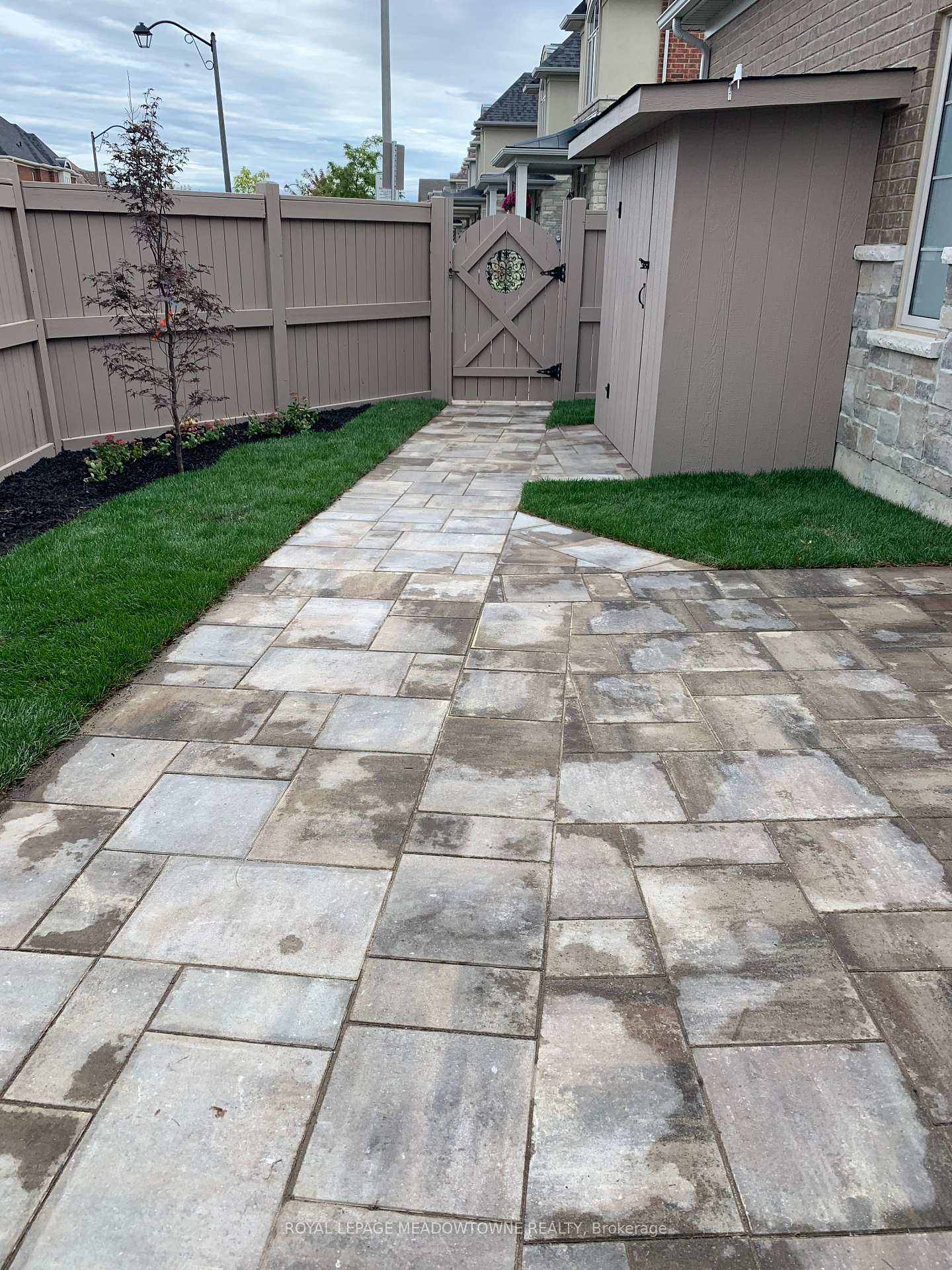 Photo 32 of 2 Sierra Crescent, Halton Hills, Georgetown — HOMEH