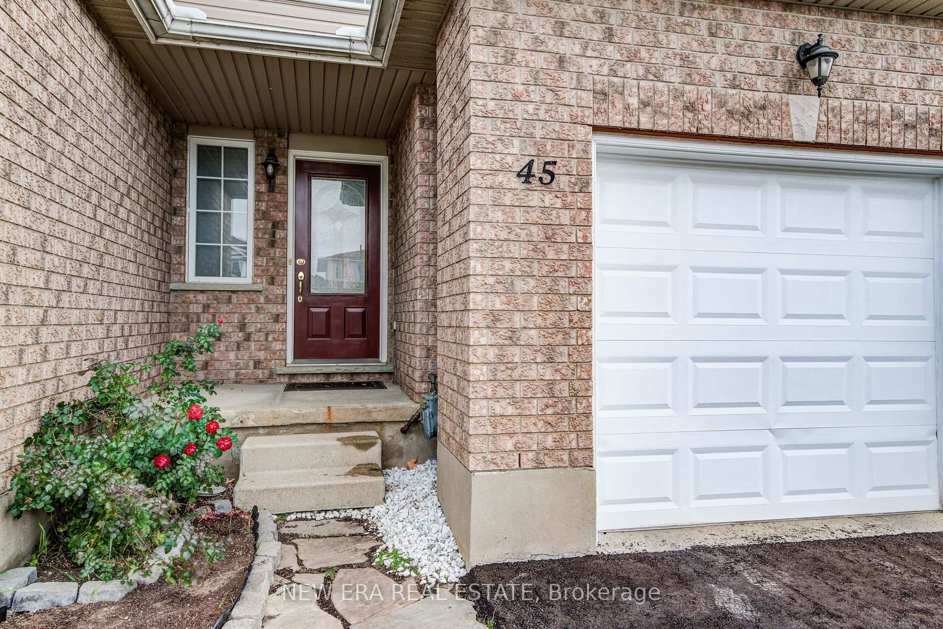 Photo 4 of 45 Critcher Avenue, Cambridge — HOMEH