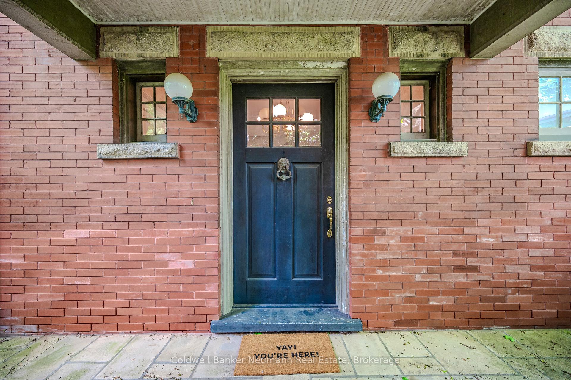 Photo 2 of 35 Queen Street, Guelph, St. George's — HOMEH
