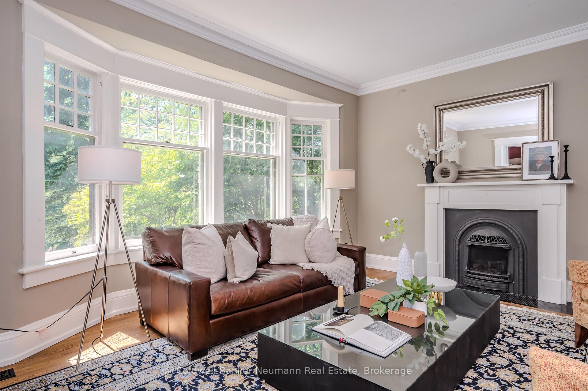 Photo 4 of 35 Queen Street, Guelph, St. George's — HOMEH