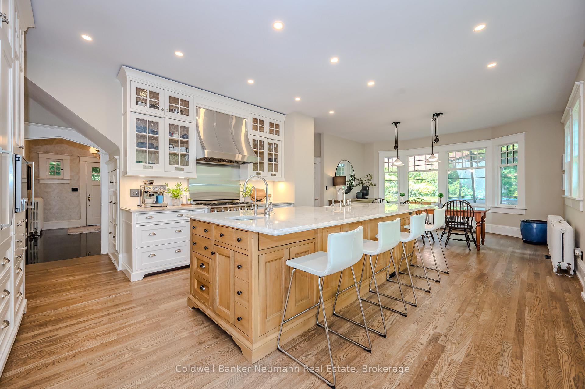 Photo 8 of 35 Queen Street, Guelph, St. George's — HOMEH